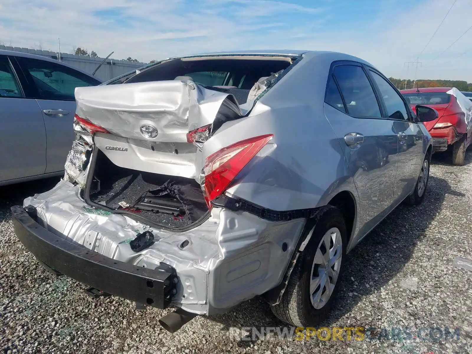 4 Photograph of a damaged car 2T1BURHE6KC211472 TOYOTA COROLLA 2019