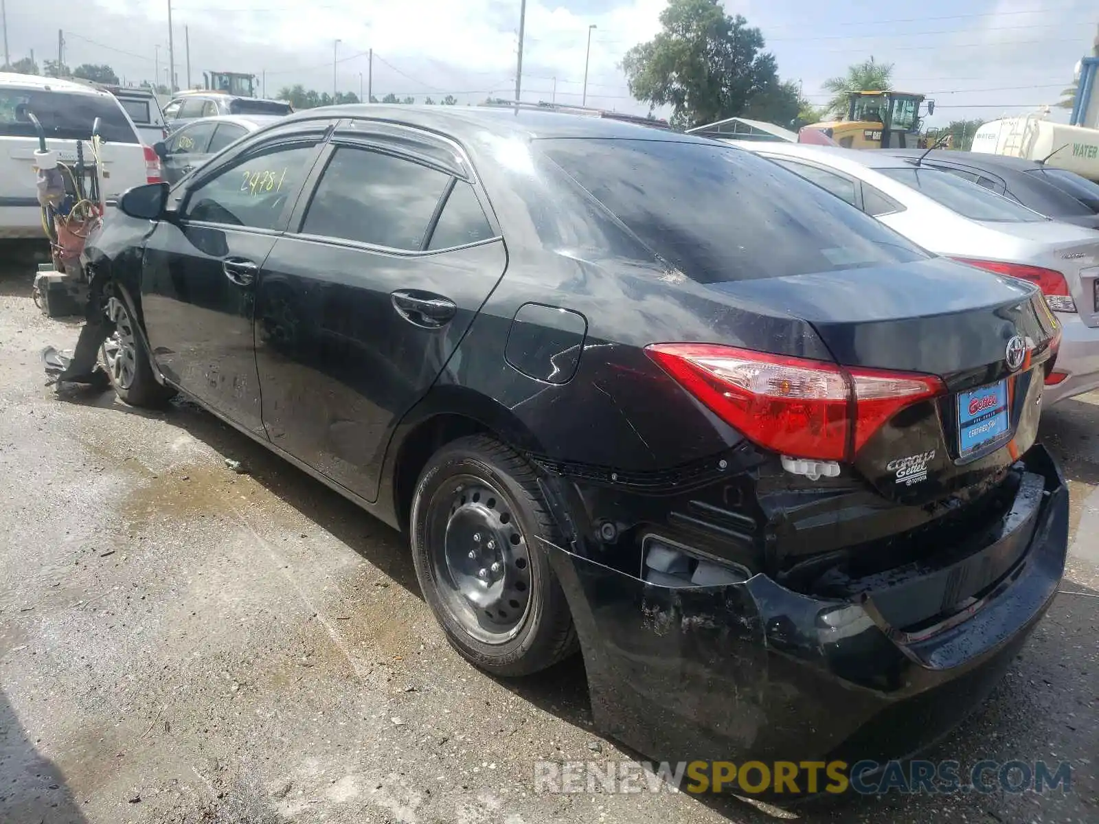 3 Photograph of a damaged car 2T1BURHE6KC211553 TOYOTA COROLLA 2019