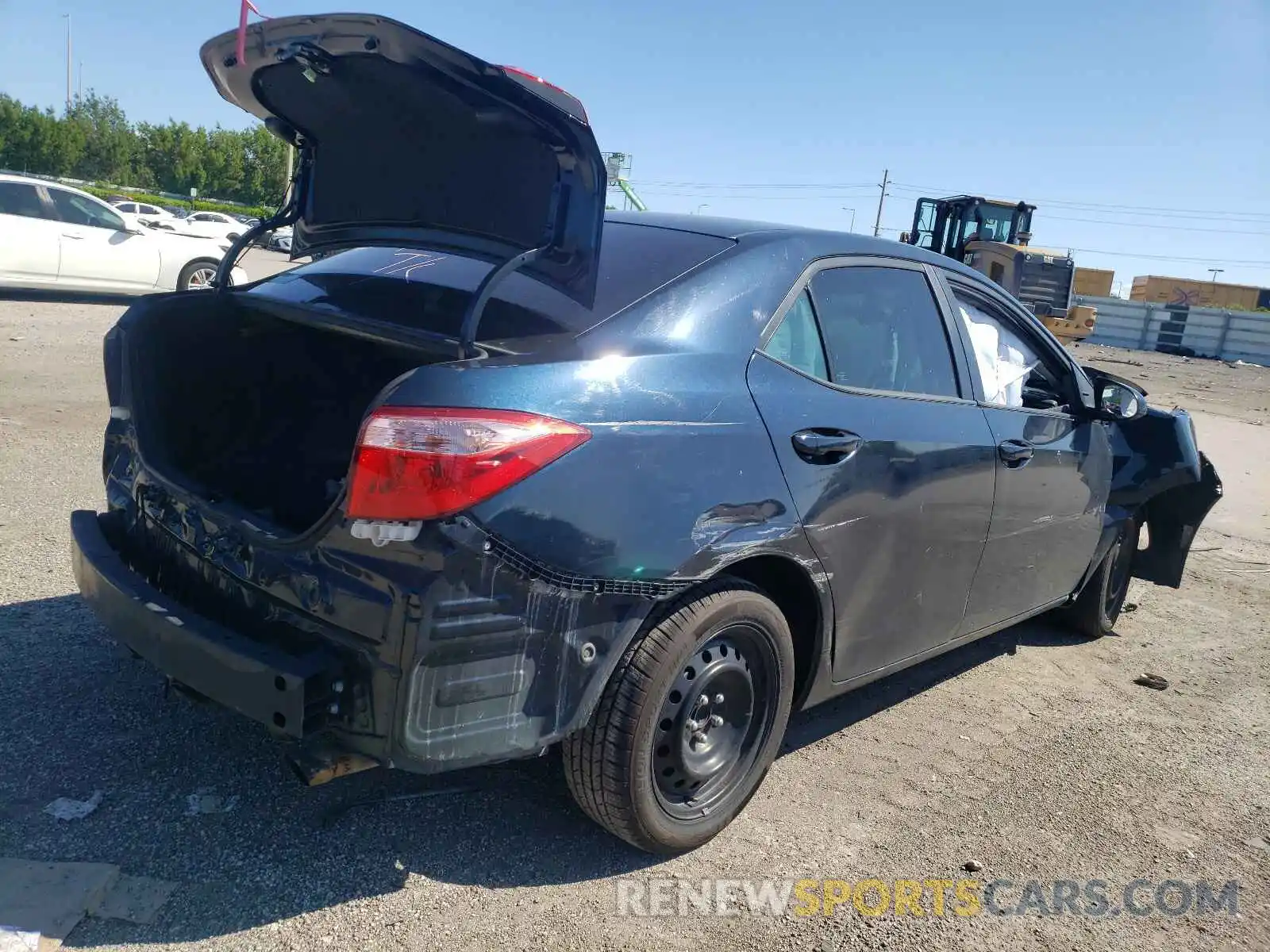 4 Photograph of a damaged car 2T1BURHE6KC212296 TOYOTA COROLLA 2019