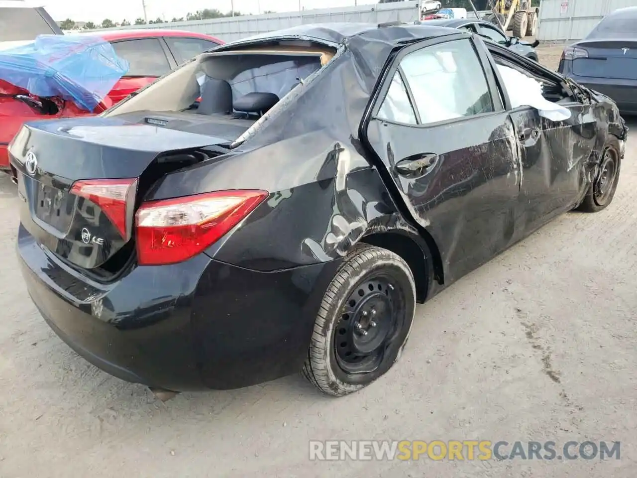 4 Photograph of a damaged car 2T1BURHE6KC213772 TOYOTA COROLLA 2019