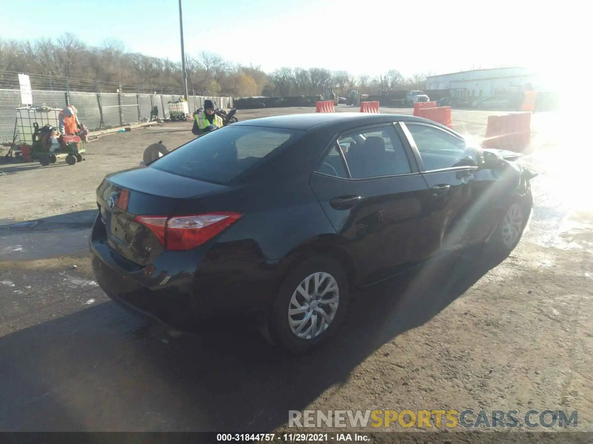 4 Photograph of a damaged car 2T1BURHE6KC213853 TOYOTA COROLLA 2019