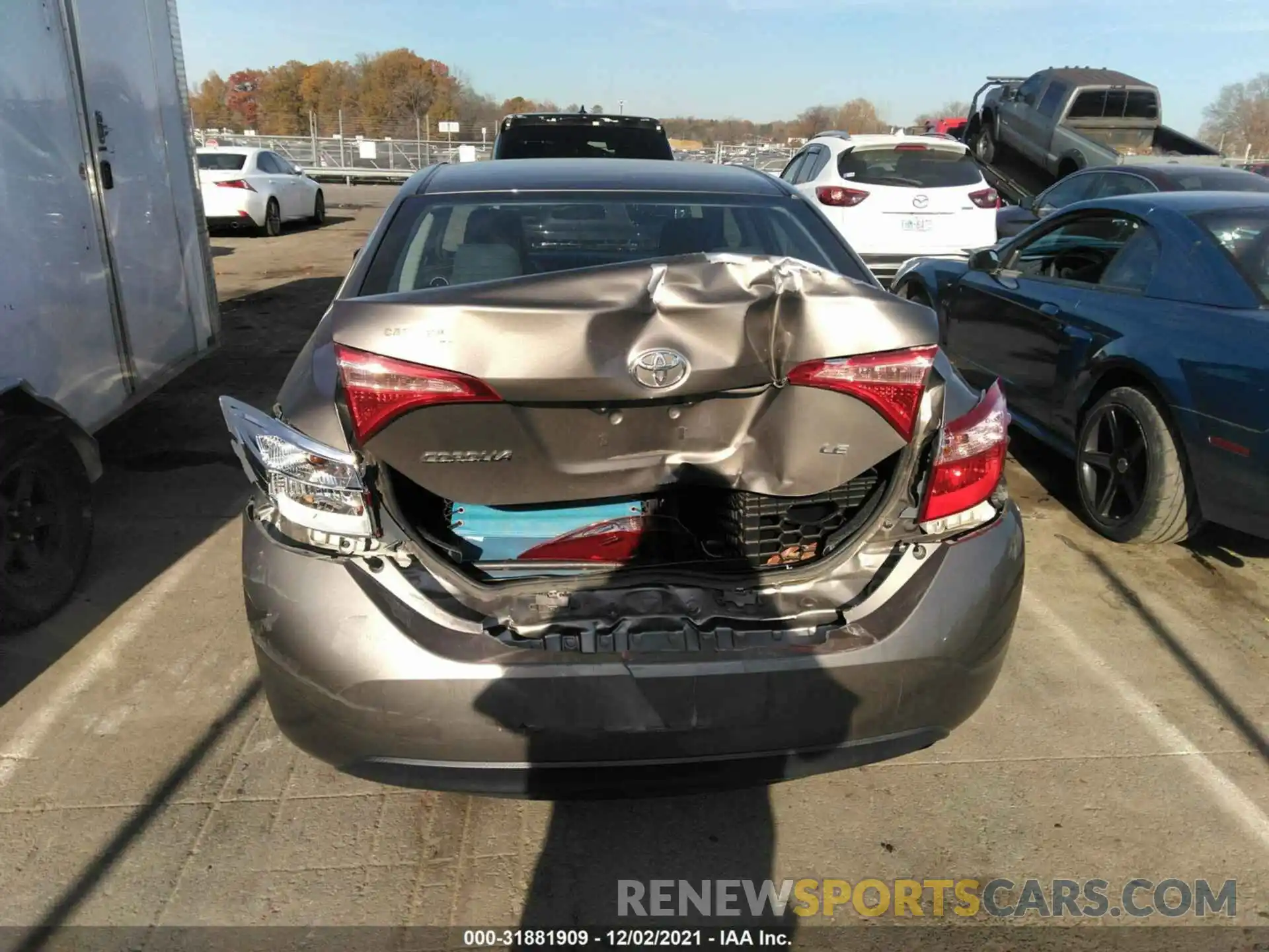 6 Photograph of a damaged car 2T1BURHE6KC214257 TOYOTA COROLLA 2019