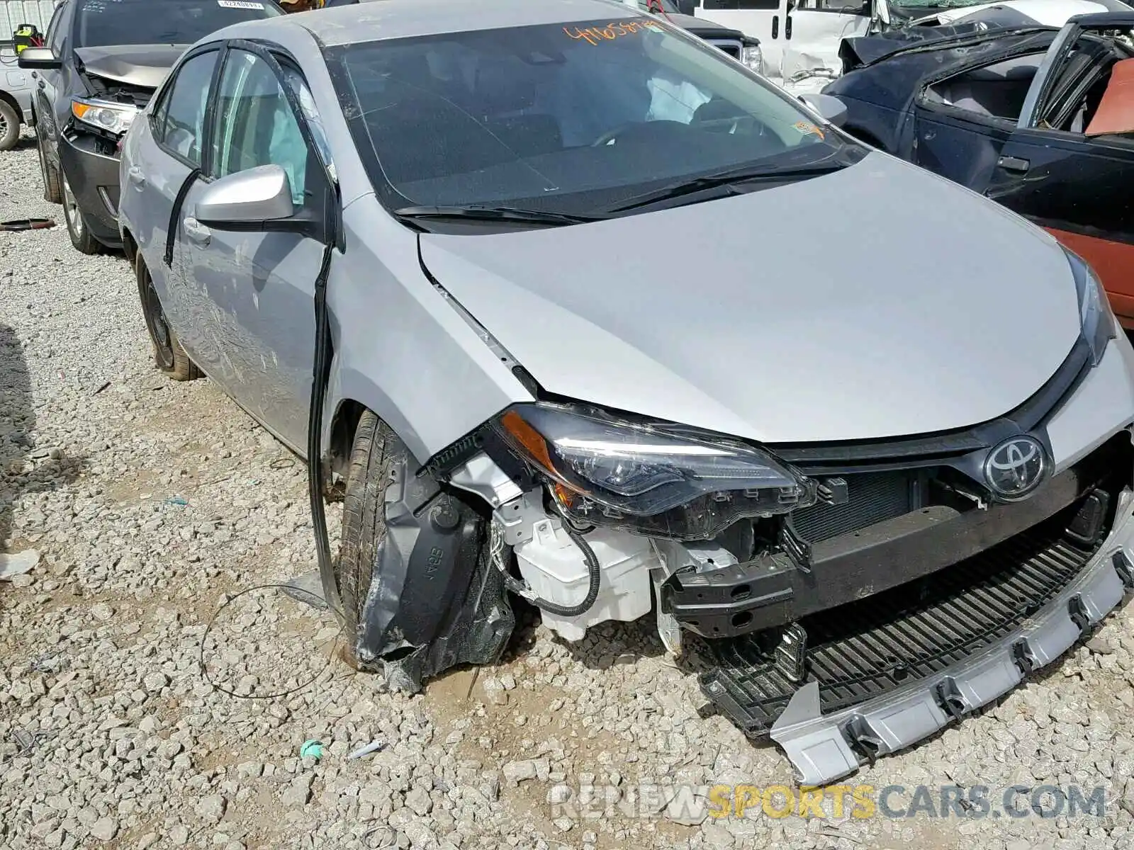 9 Photograph of a damaged car 2T1BURHE6KC214405 TOYOTA COROLLA 2019