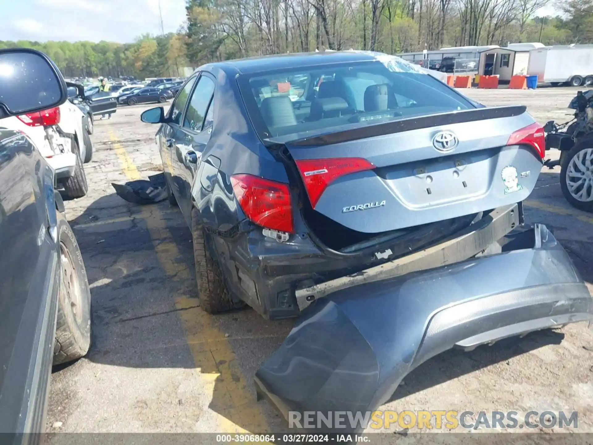 3 Photograph of a damaged car 2T1BURHE6KC214551 TOYOTA COROLLA 2019