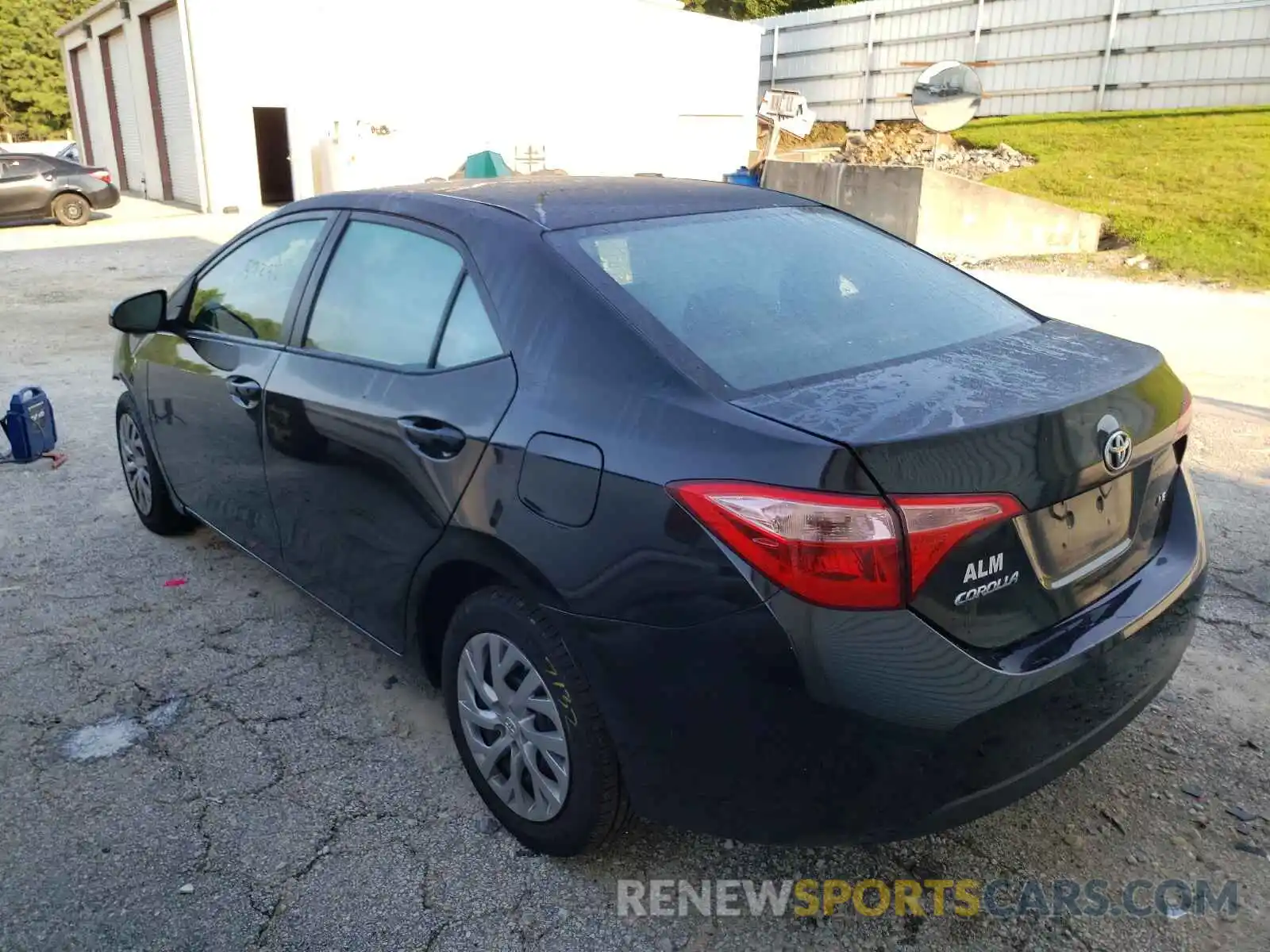 3 Photograph of a damaged car 2T1BURHE6KC214646 TOYOTA COROLLA 2019