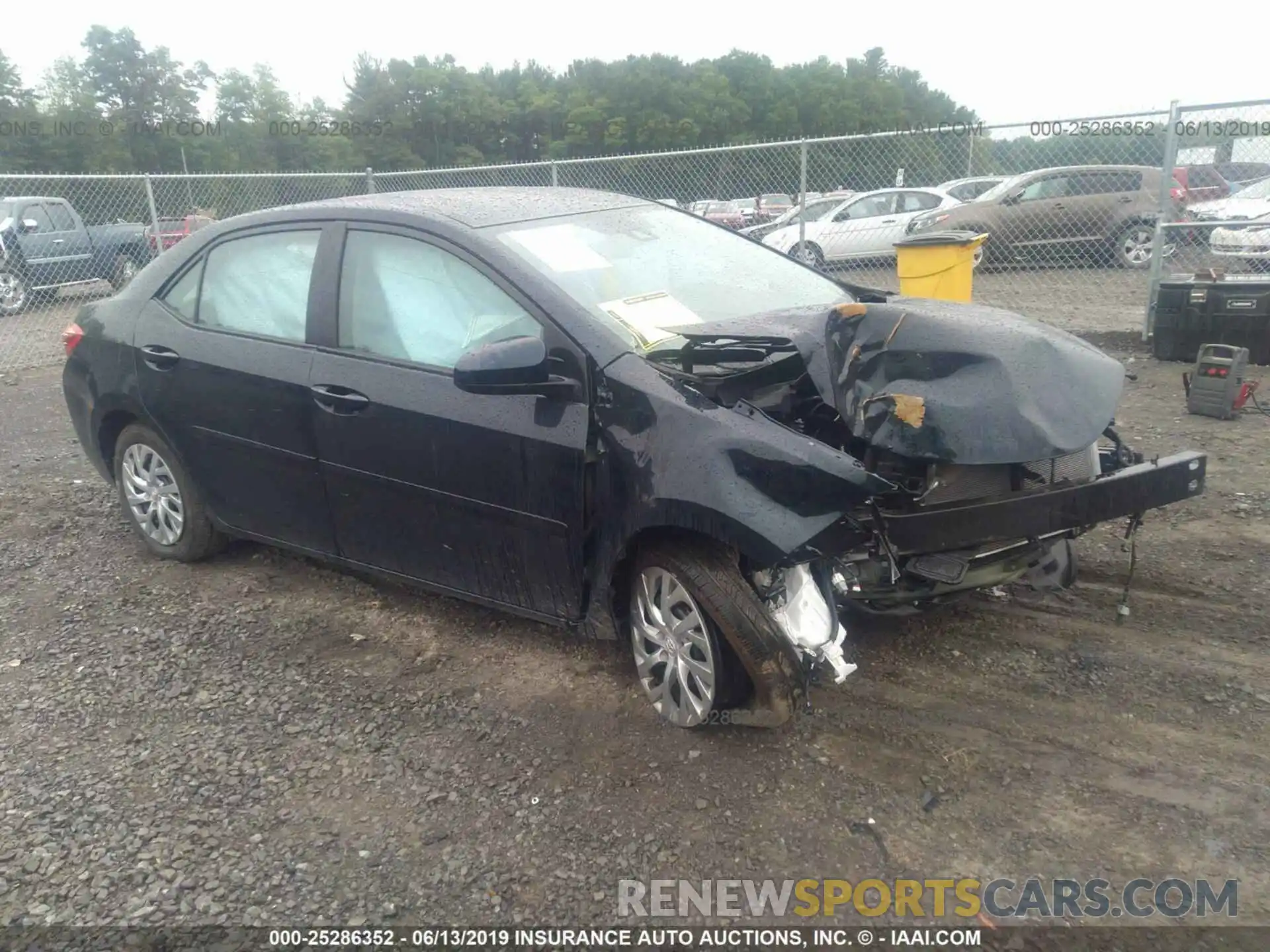 1 Photograph of a damaged car 2T1BURHE6KC215375 TOYOTA COROLLA 2019