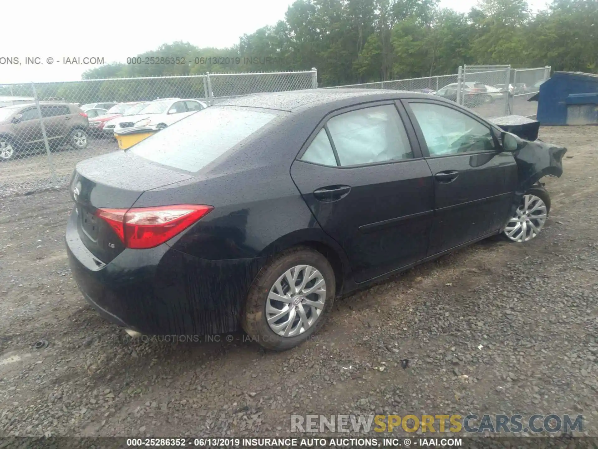 4 Photograph of a damaged car 2T1BURHE6KC215375 TOYOTA COROLLA 2019