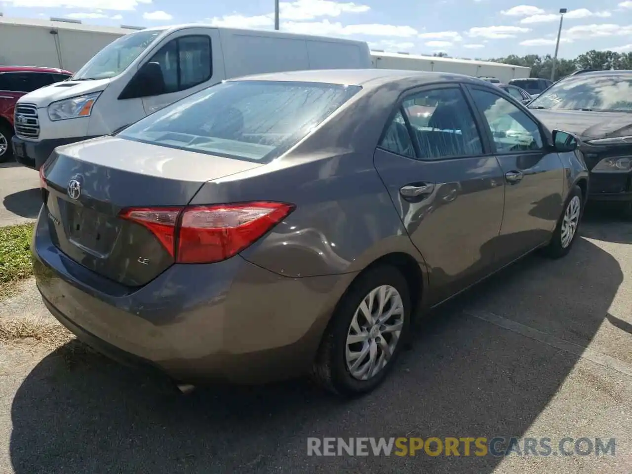 4 Photograph of a damaged car 2T1BURHE6KC217028 TOYOTA COROLLA 2019