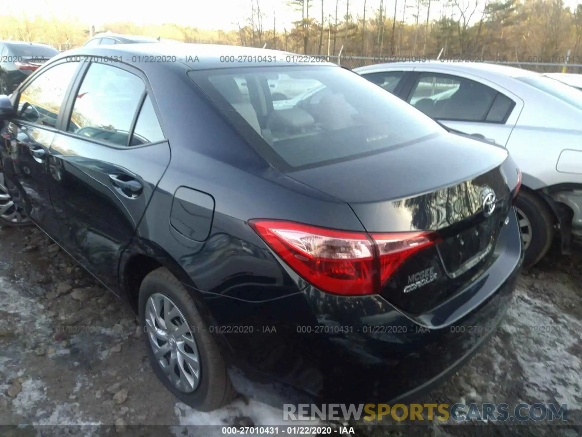 3 Photograph of a damaged car 2T1BURHE6KC217529 TOYOTA COROLLA 2019