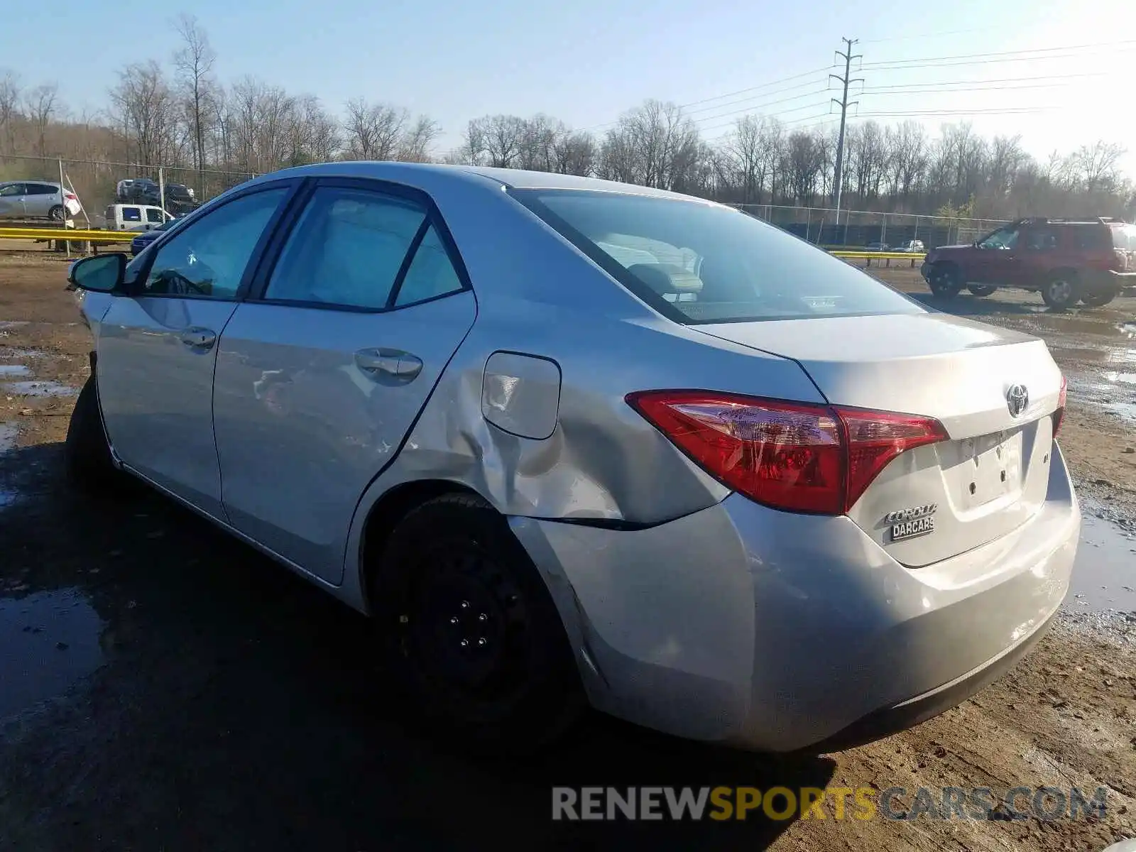 3 Photograph of a damaged car 2T1BURHE6KC217563 TOYOTA COROLLA 2019