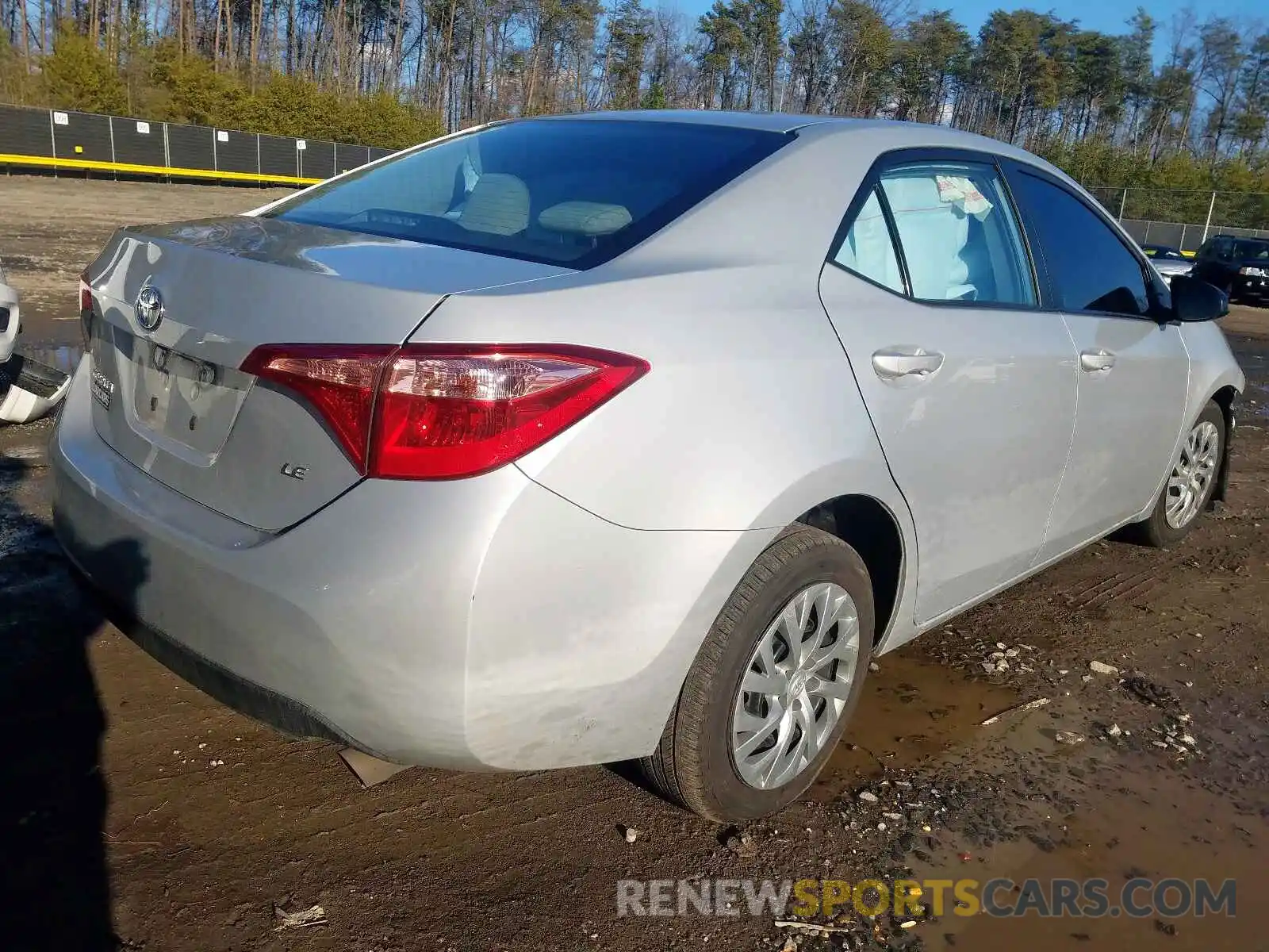 4 Photograph of a damaged car 2T1BURHE6KC217563 TOYOTA COROLLA 2019