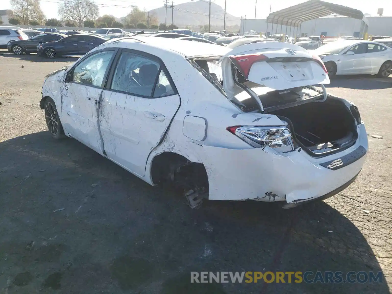 3 Photograph of a damaged car 2T1BURHE6KC219474 TOYOTA COROLLA 2019