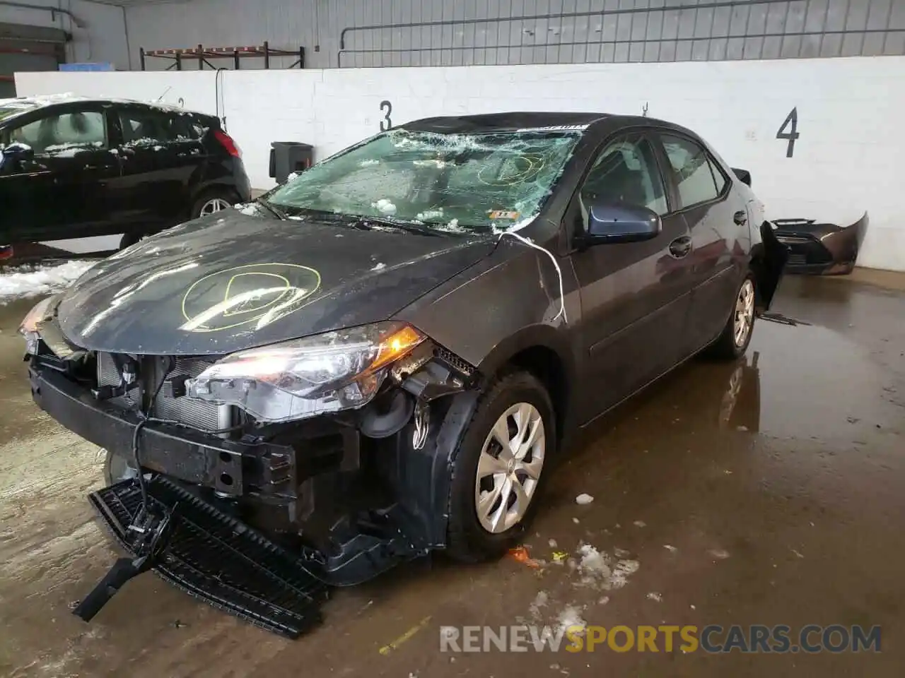 2 Photograph of a damaged car 2T1BURHE6KC220334 TOYOTA COROLLA 2019