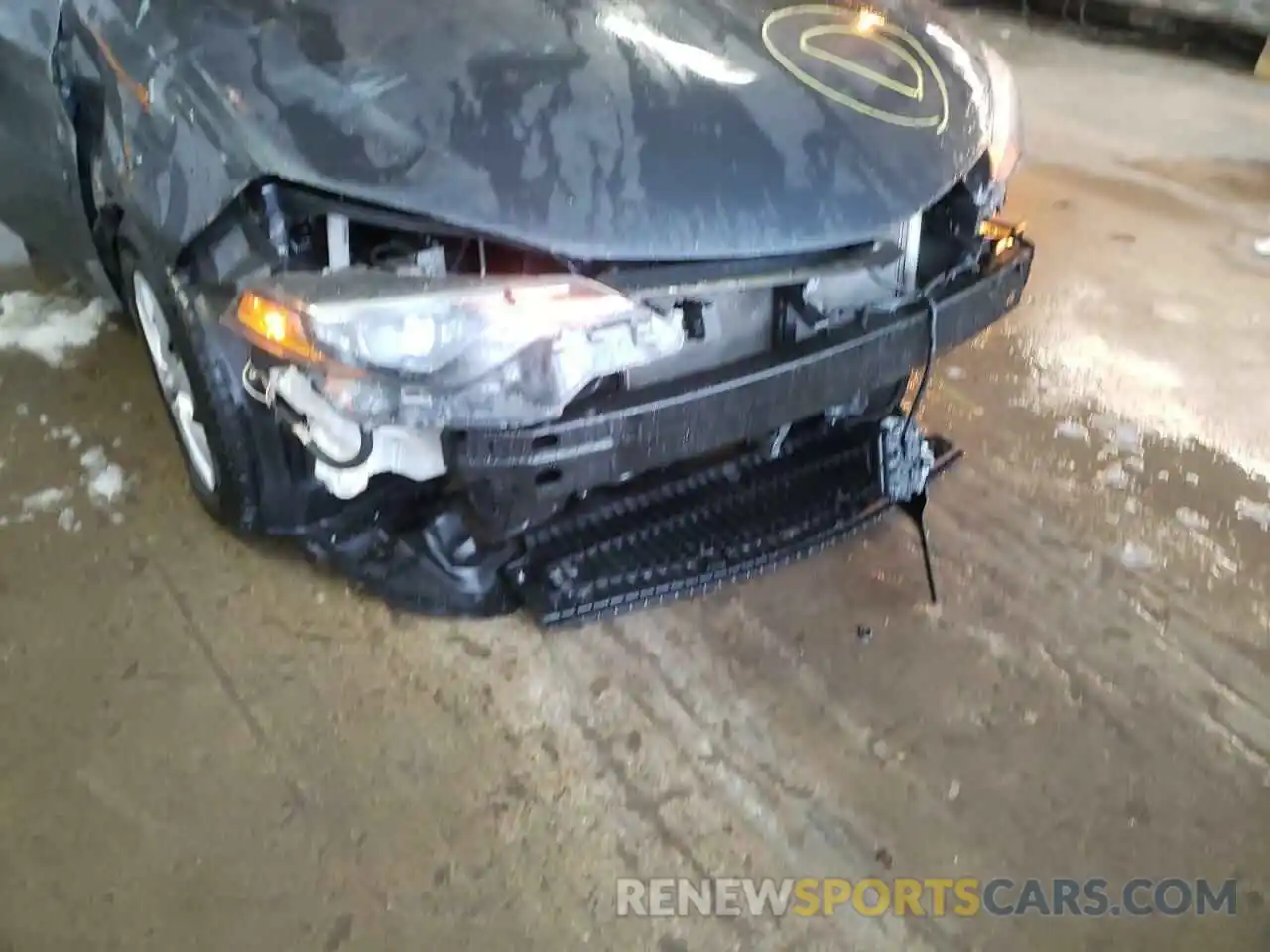 8 Photograph of a damaged car 2T1BURHE6KC220334 TOYOTA COROLLA 2019