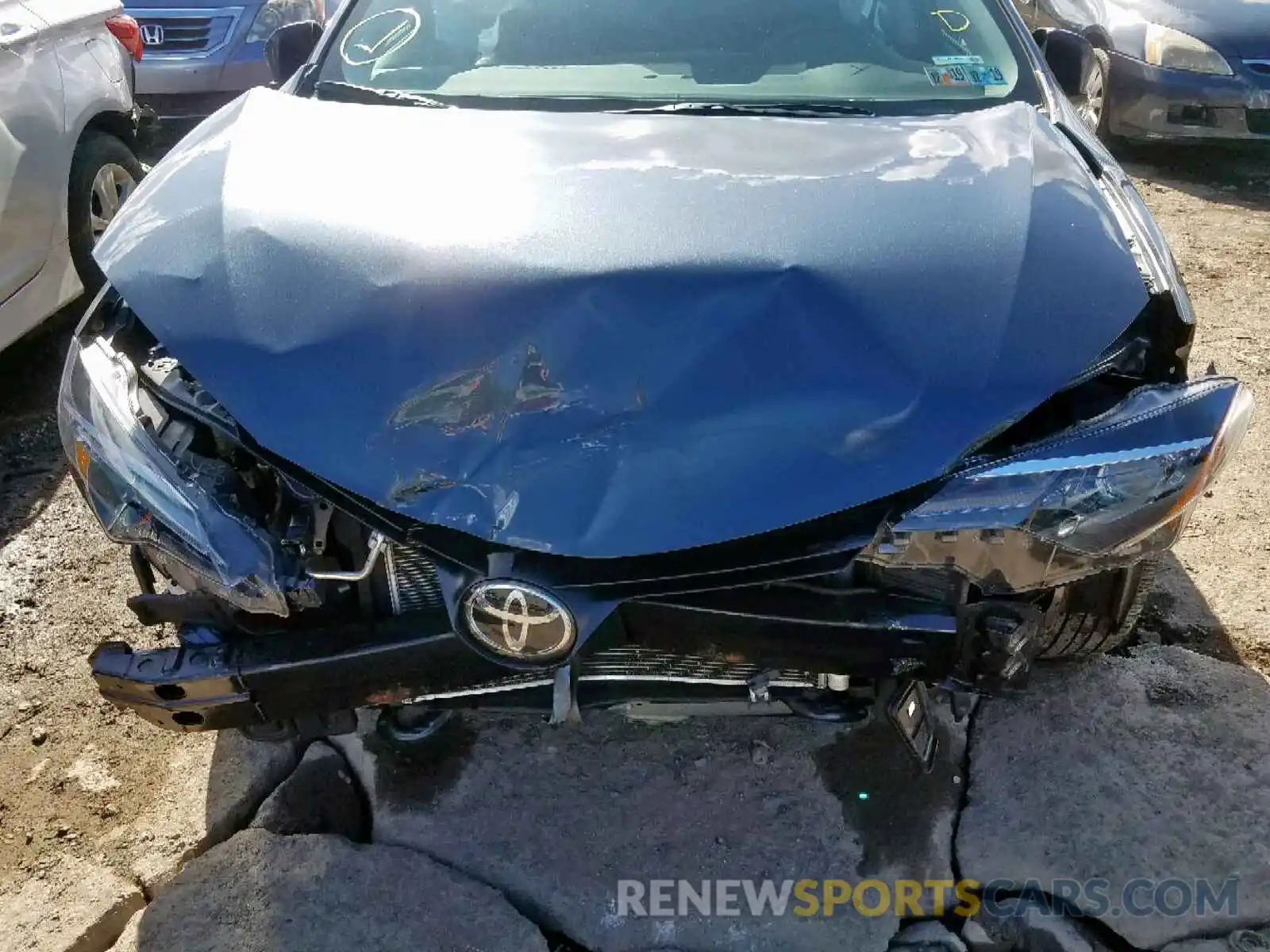 9 Photograph of a damaged car 2T1BURHE6KC220348 TOYOTA COROLLA 2019