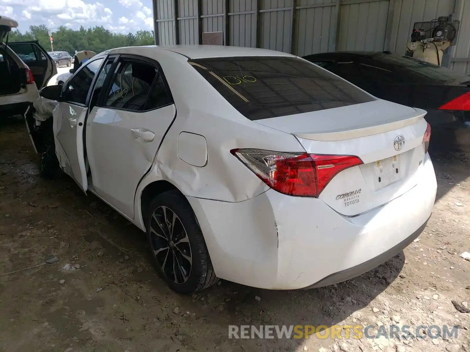 3 Photograph of a damaged car 2T1BURHE6KC222004 TOYOTA COROLLA 2019