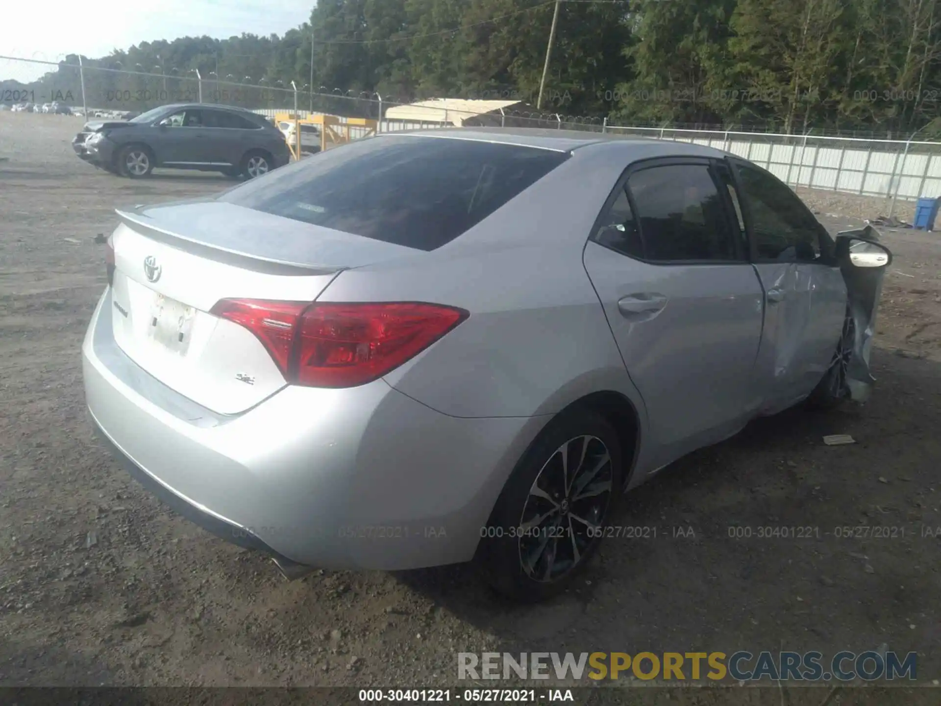 4 Photograph of a damaged car 2T1BURHE6KC222133 TOYOTA COROLLA 2019