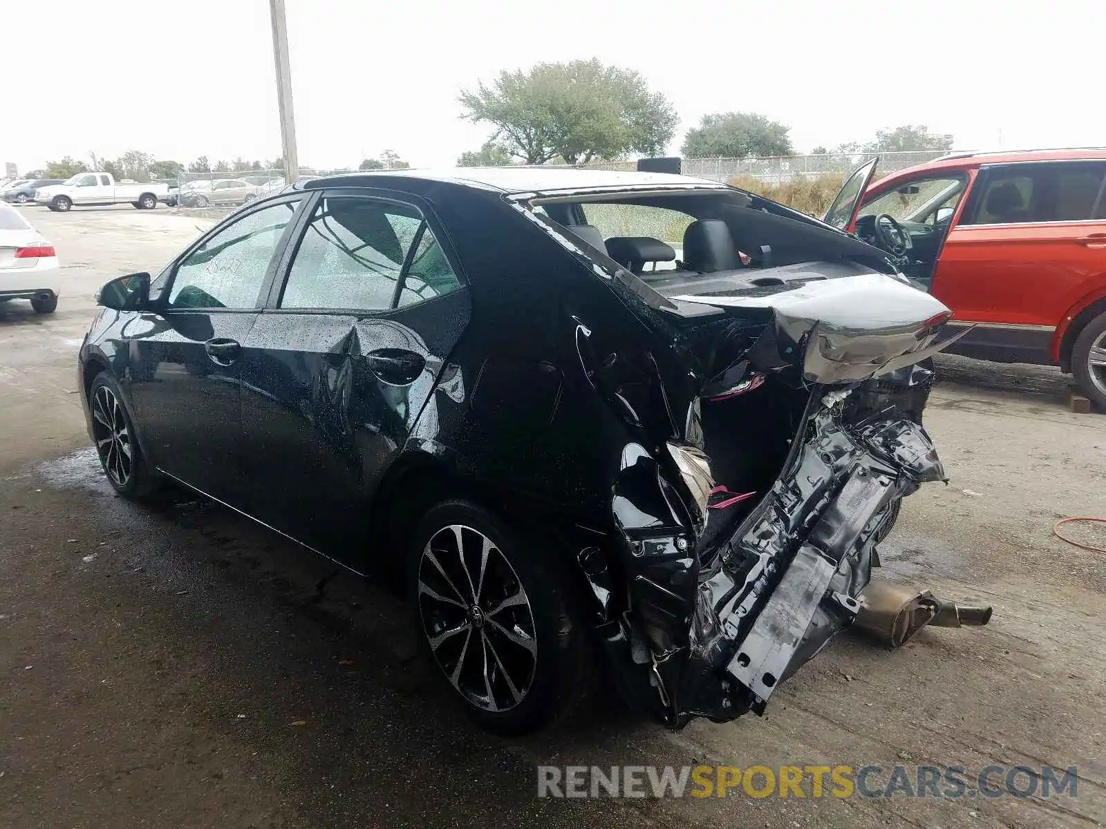 3 Photograph of a damaged car 2T1BURHE6KC222262 TOYOTA COROLLA 2019