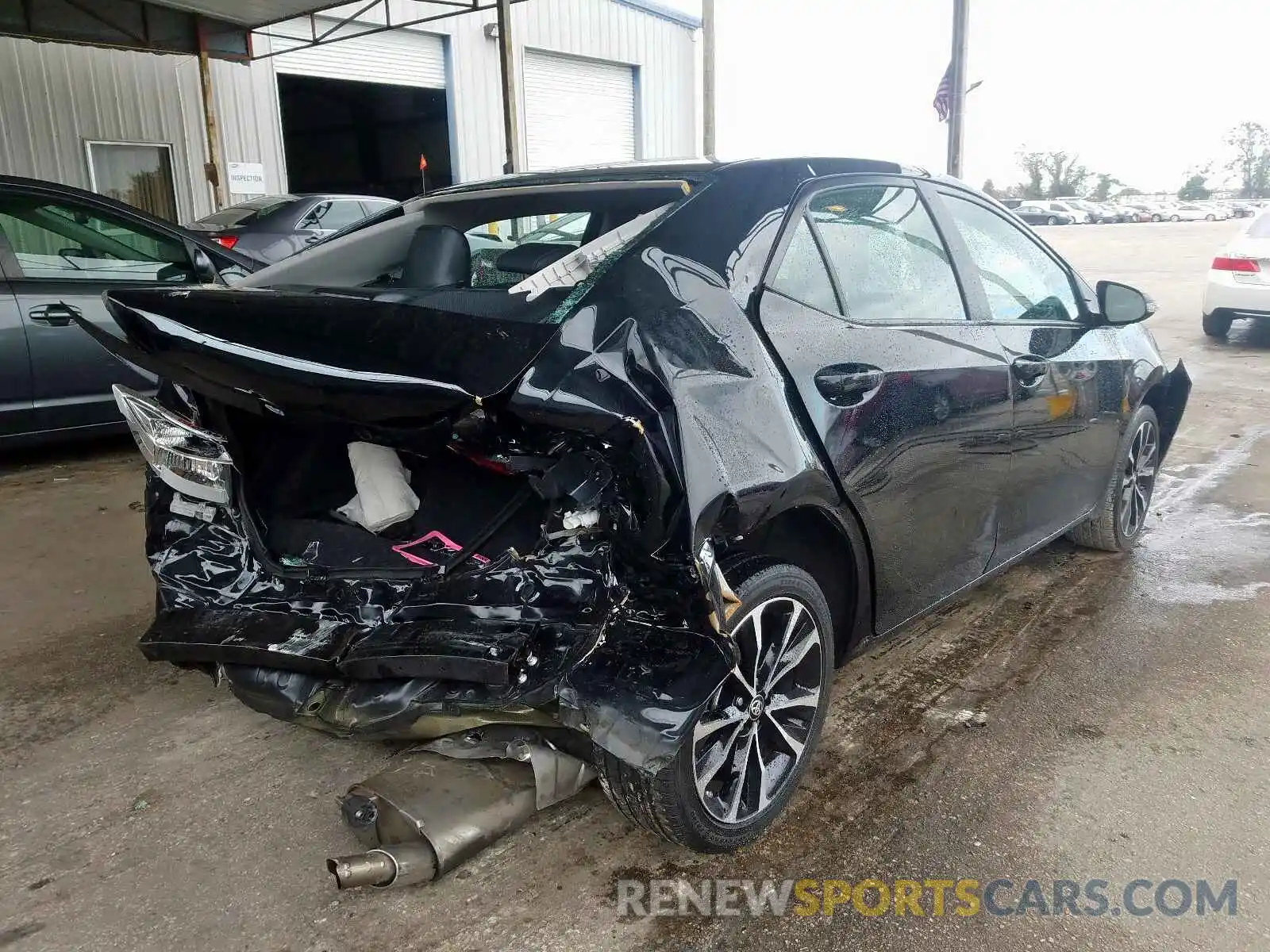 4 Photograph of a damaged car 2T1BURHE6KC222262 TOYOTA COROLLA 2019