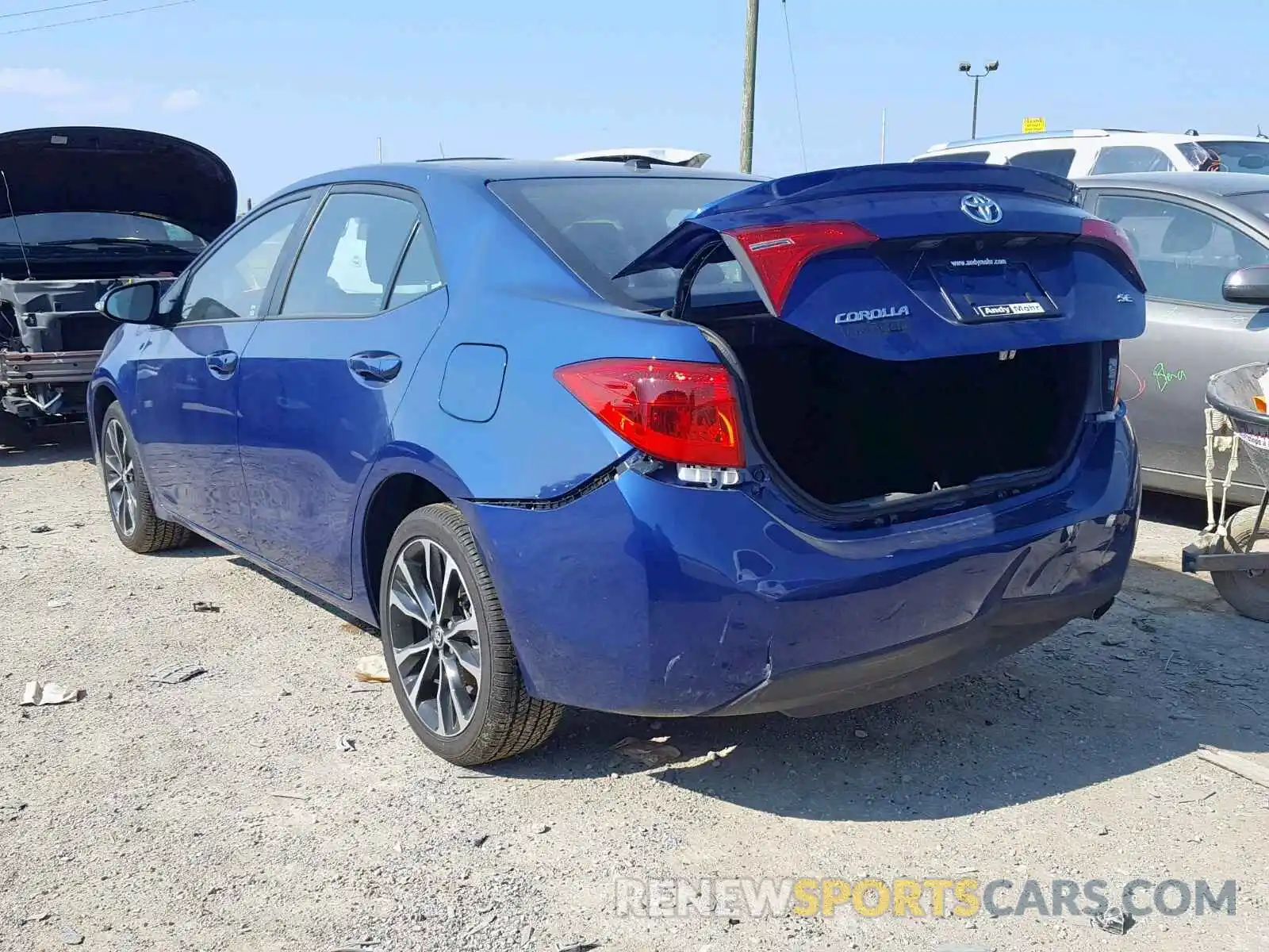 3 Photograph of a damaged car 2T1BURHE6KC222357 TOYOTA COROLLA 2019