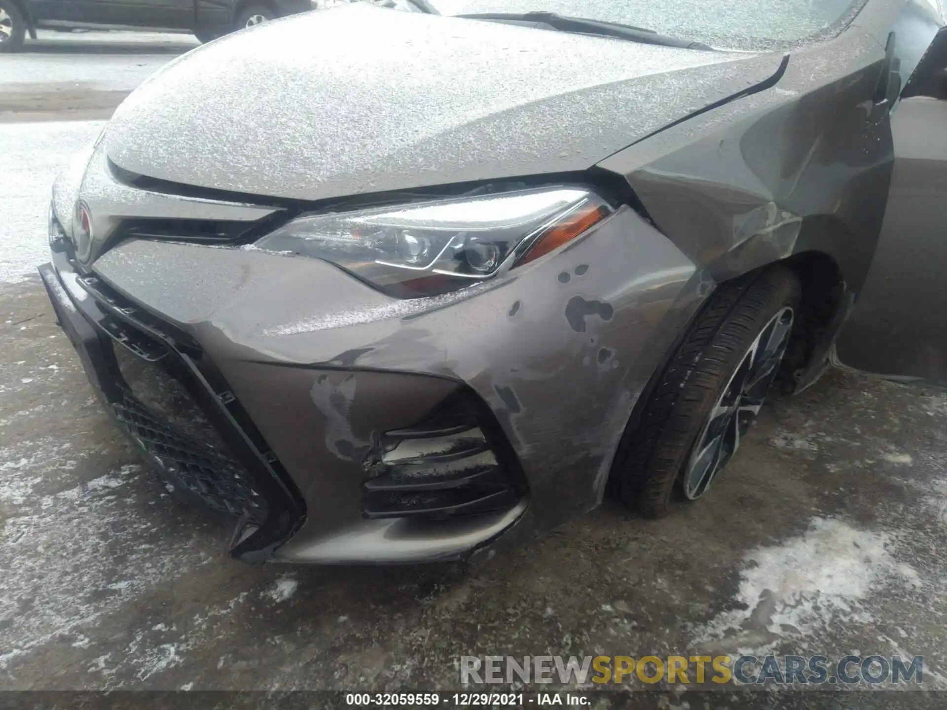 6 Photograph of a damaged car 2T1BURHE6KC222956 TOYOTA COROLLA 2019