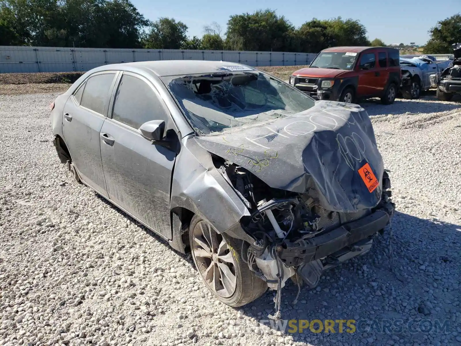 1 Photograph of a damaged car 2T1BURHE6KC223086 TOYOTA COROLLA 2019