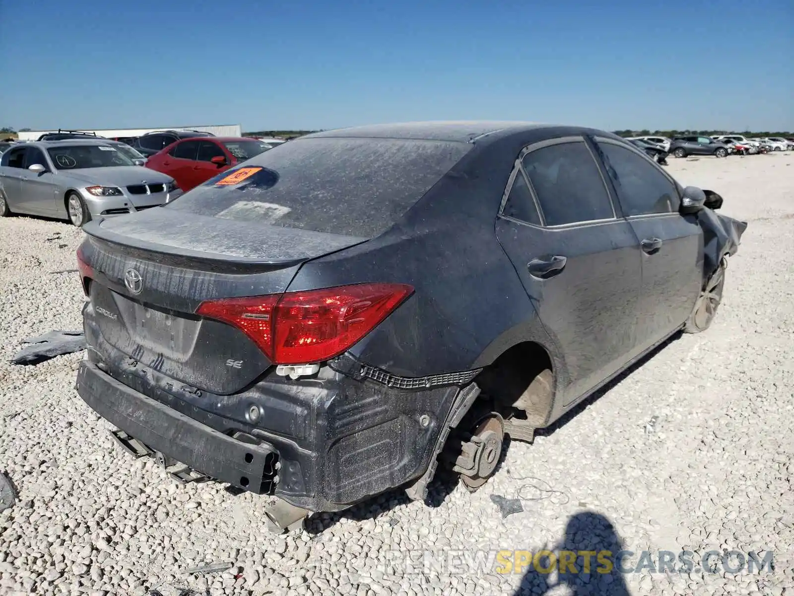 4 Photograph of a damaged car 2T1BURHE6KC223086 TOYOTA COROLLA 2019