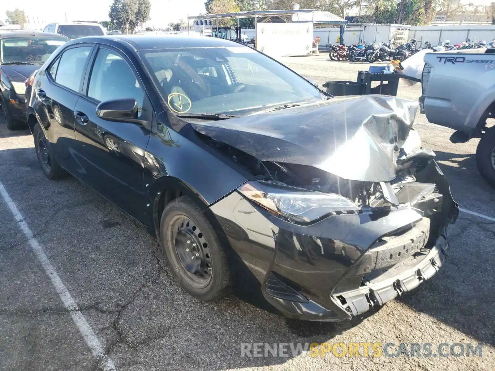 1 Photograph of a damaged car 2T1BURHE6KC223685 TOYOTA COROLLA 2019