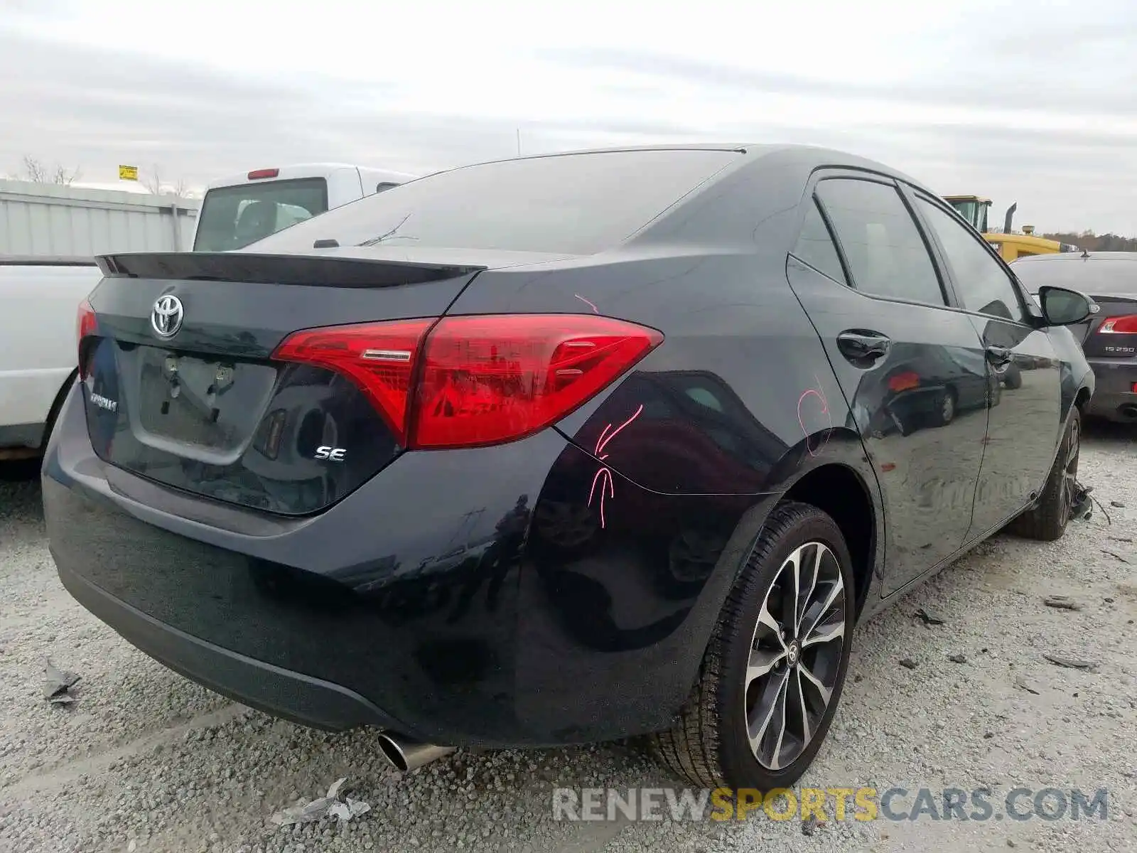 4 Photograph of a damaged car 2T1BURHE6KC224092 TOYOTA COROLLA 2019