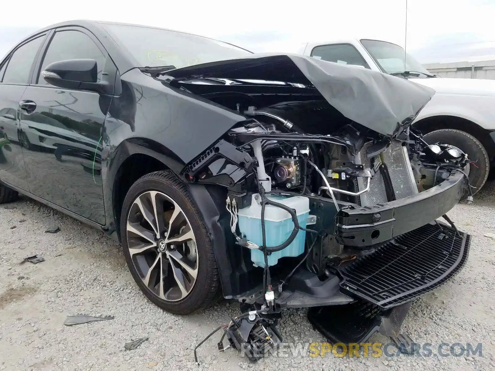 9 Photograph of a damaged car 2T1BURHE6KC224092 TOYOTA COROLLA 2019