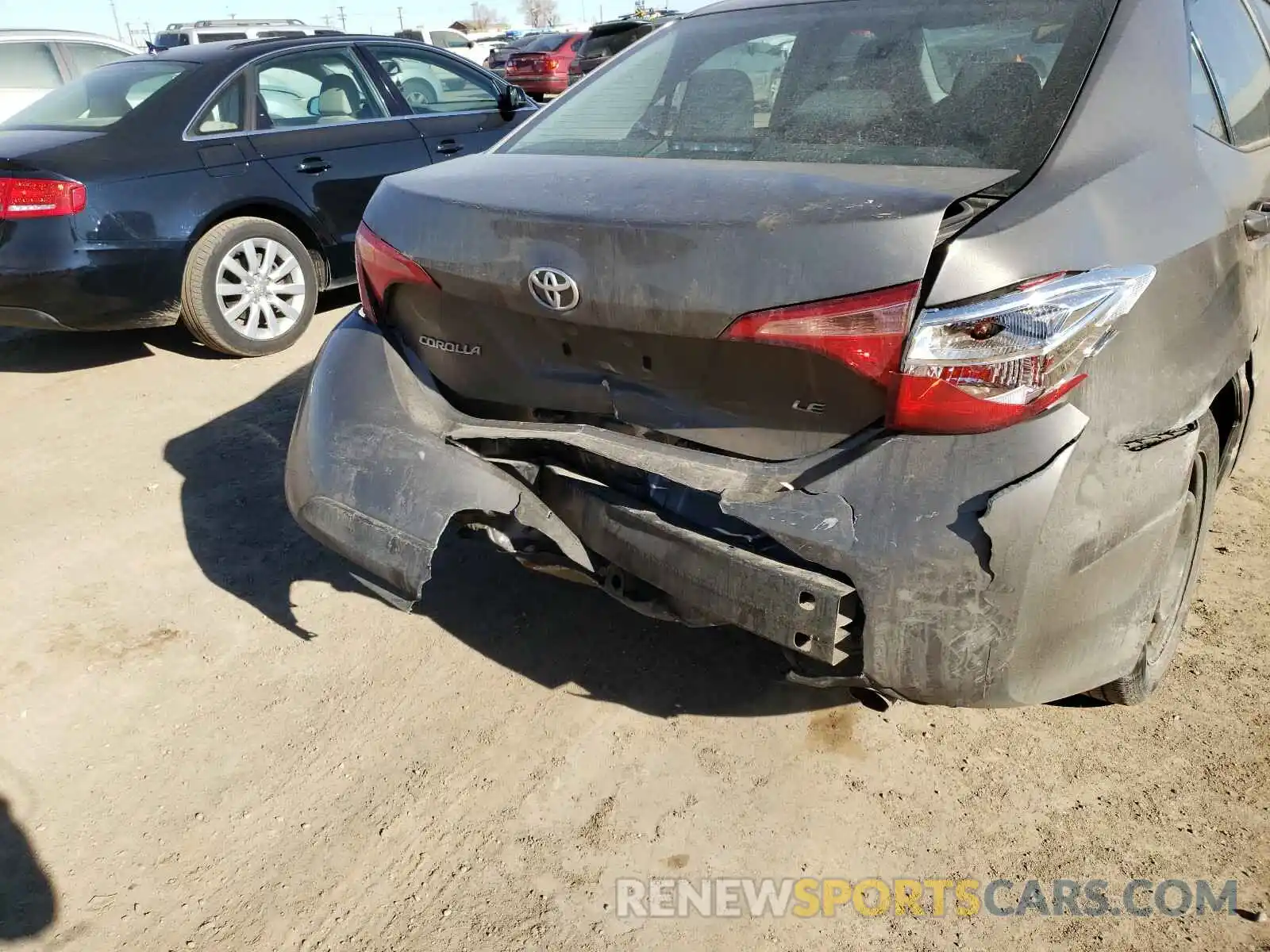 9 Photograph of a damaged car 2T1BURHE6KC224724 TOYOTA COROLLA 2019