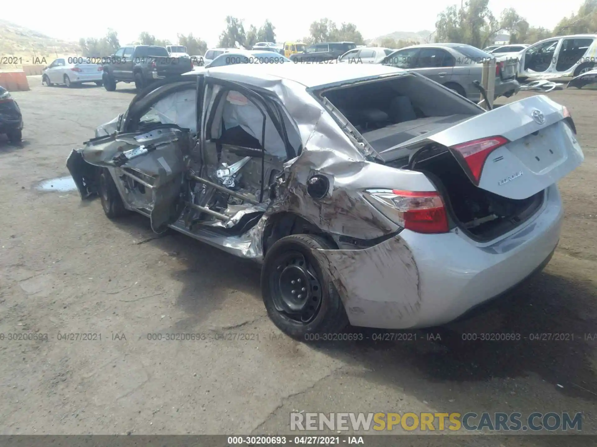 3 Photograph of a damaged car 2T1BURHE6KC225274 TOYOTA COROLLA 2019