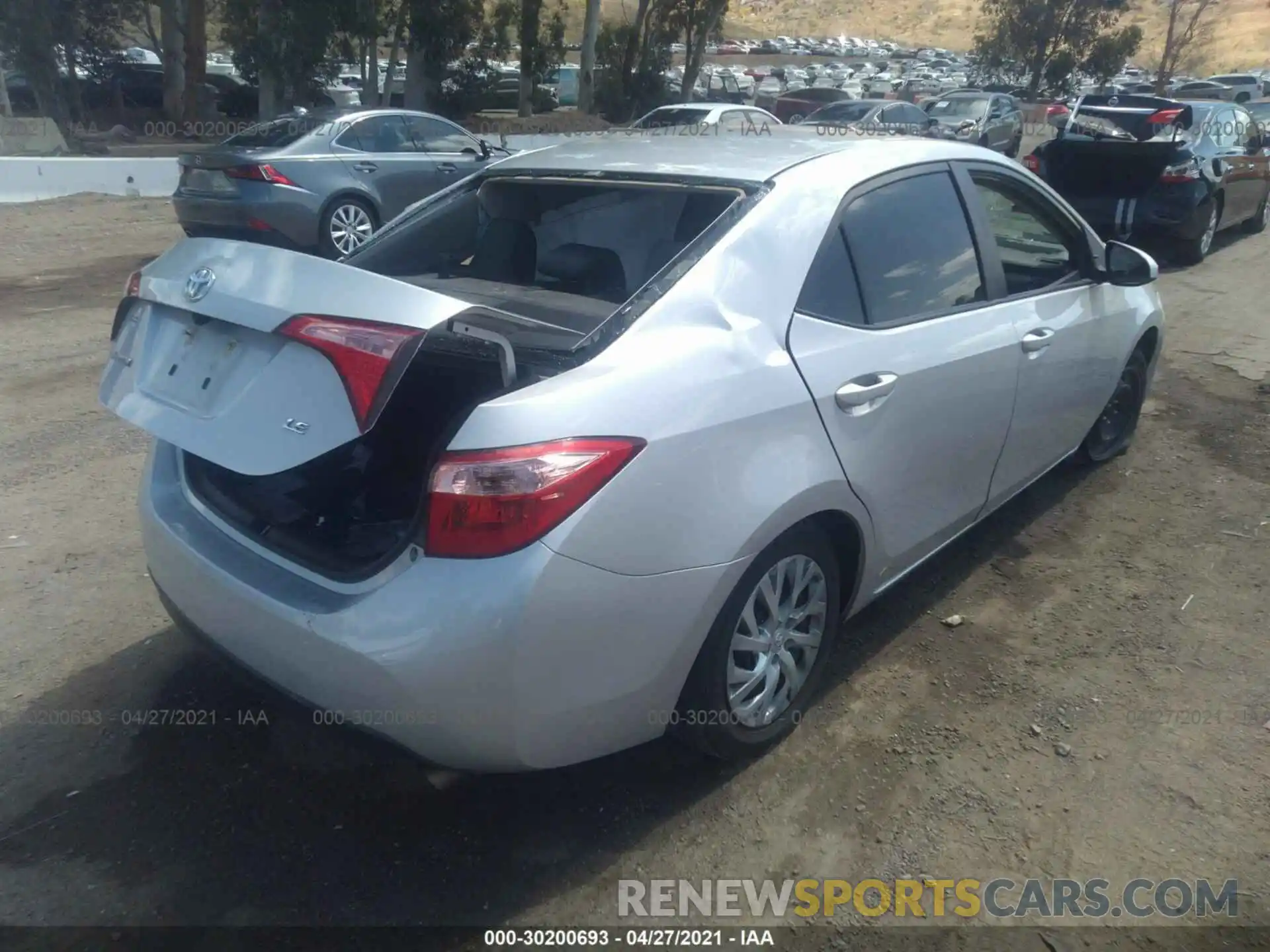 4 Photograph of a damaged car 2T1BURHE6KC225274 TOYOTA COROLLA 2019