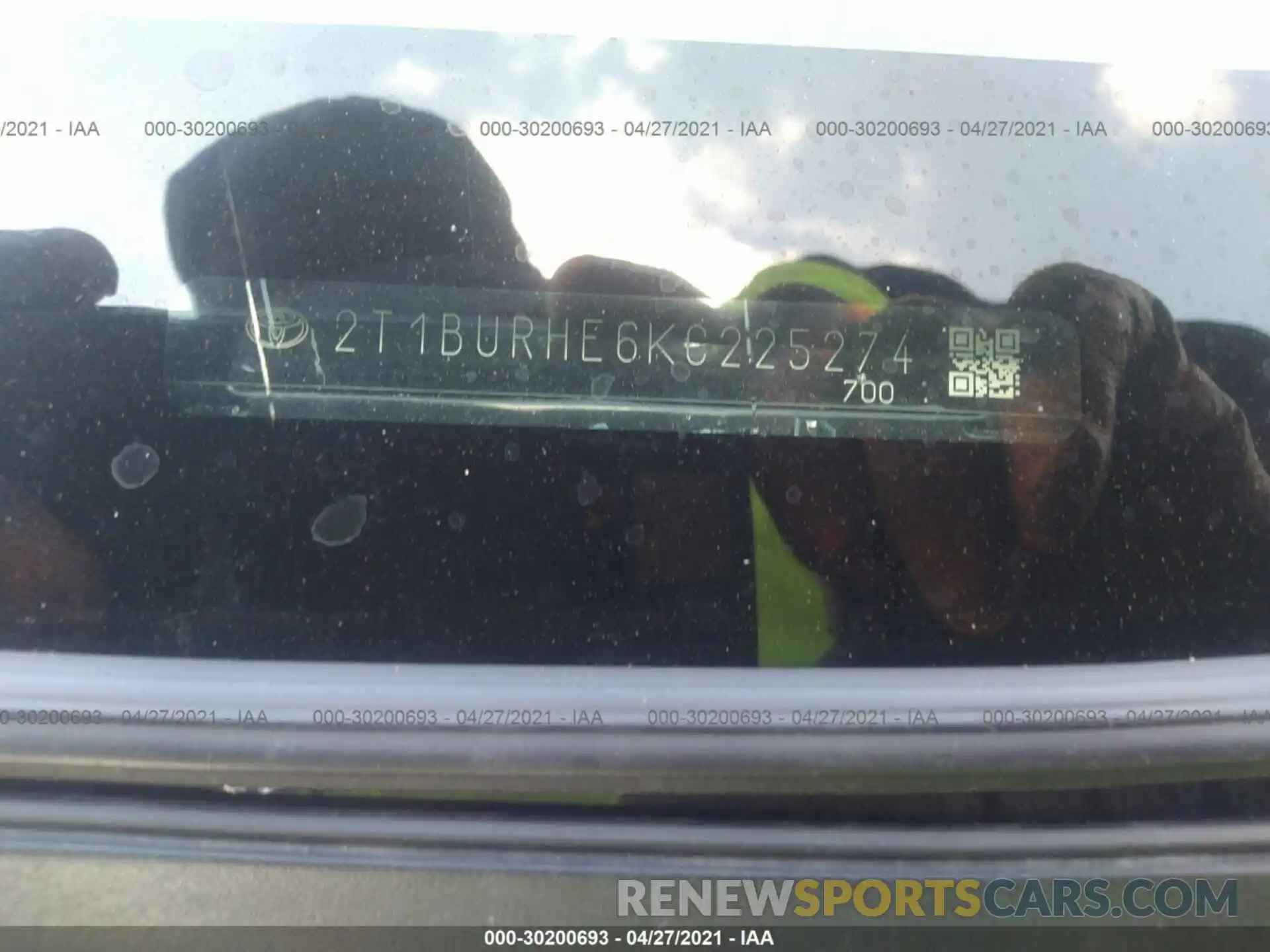 9 Photograph of a damaged car 2T1BURHE6KC225274 TOYOTA COROLLA 2019