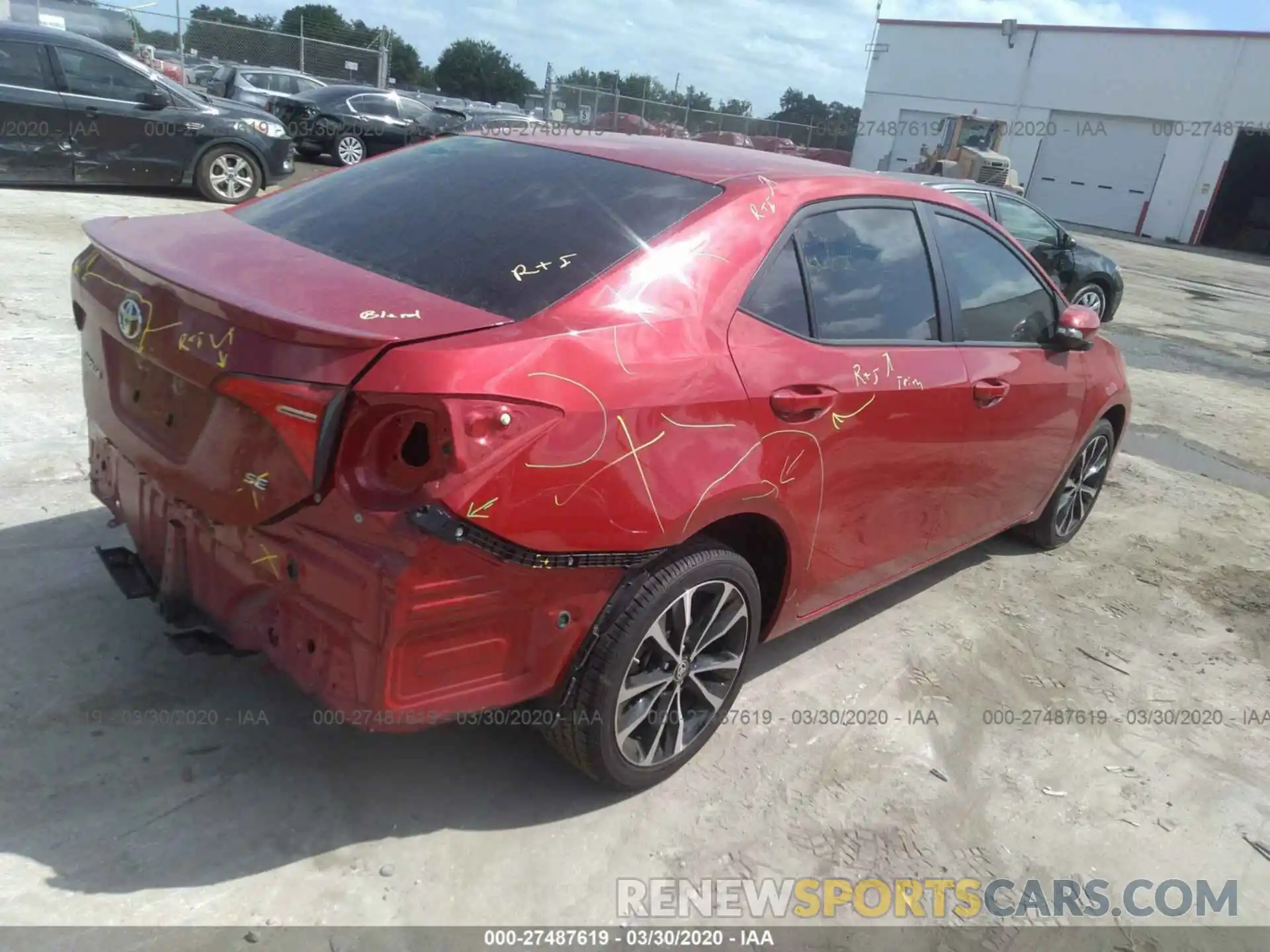 4 Photograph of a damaged car 2T1BURHE6KC226005 TOYOTA COROLLA 2019