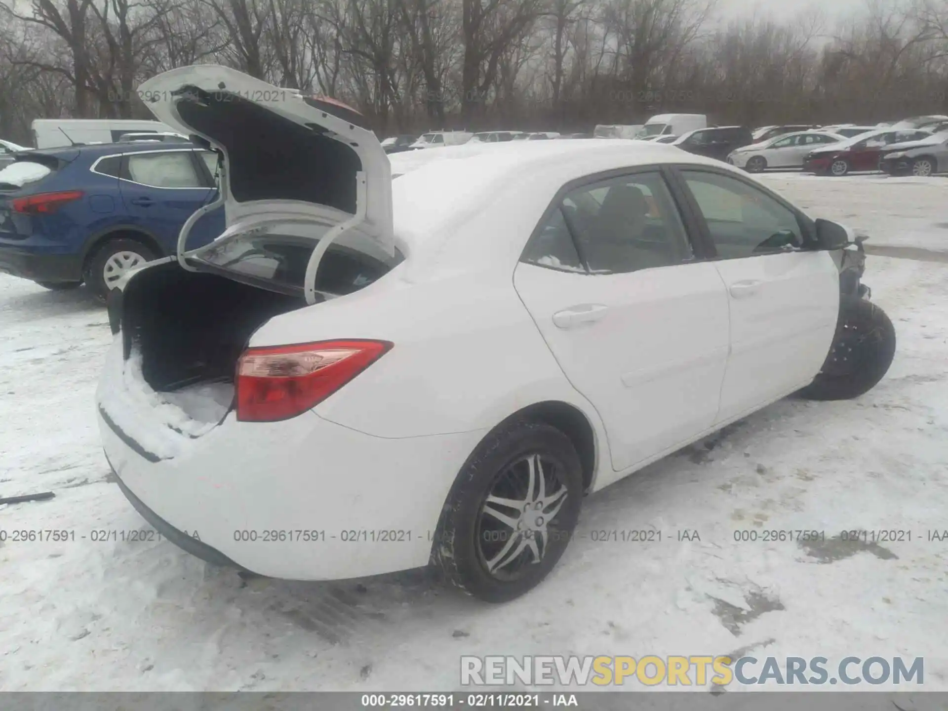 4 Photograph of a damaged car 2T1BURHE6KC226456 TOYOTA COROLLA 2019