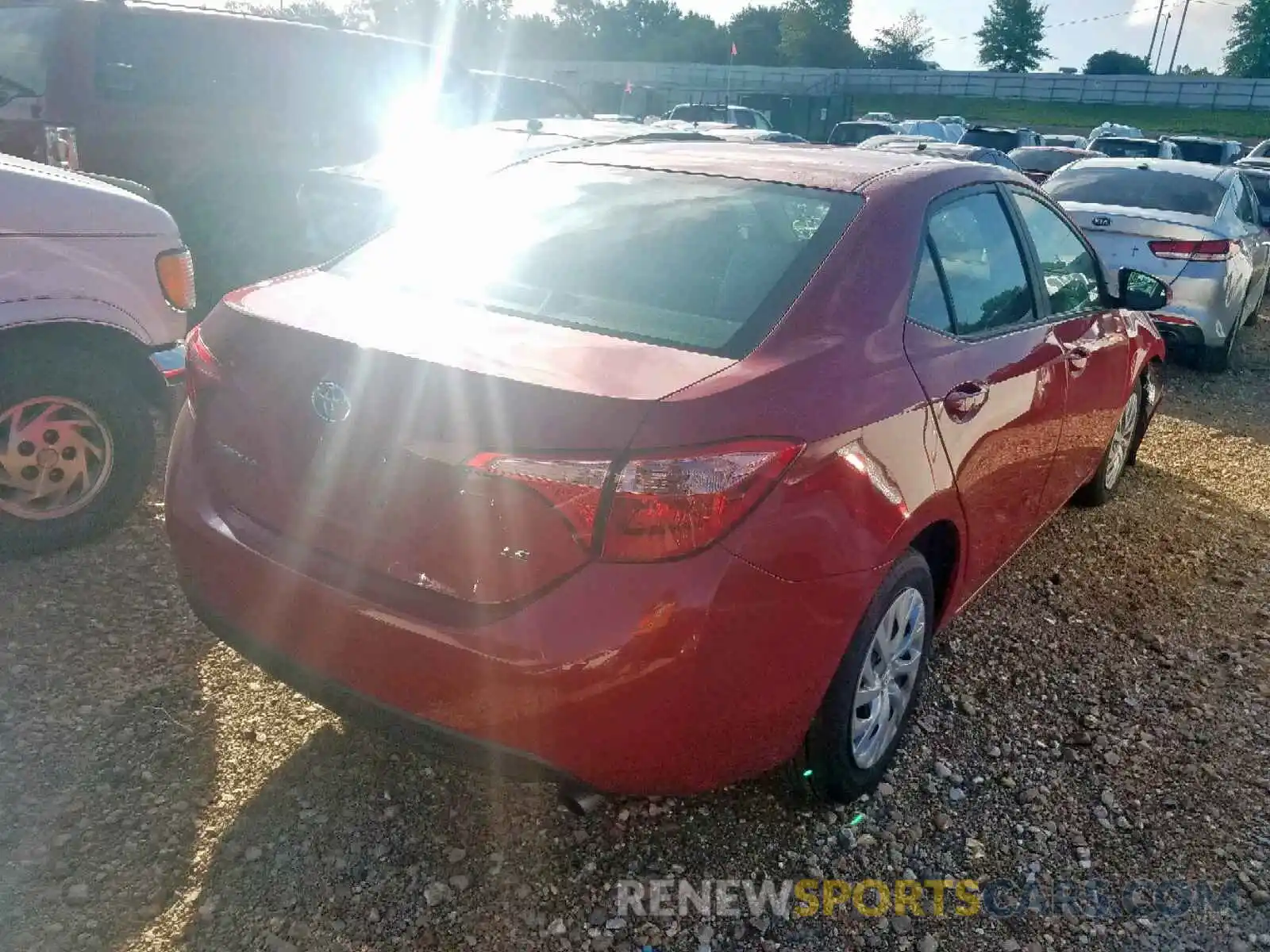 4 Photograph of a damaged car 2T1BURHE6KC227929 TOYOTA COROLLA 2019