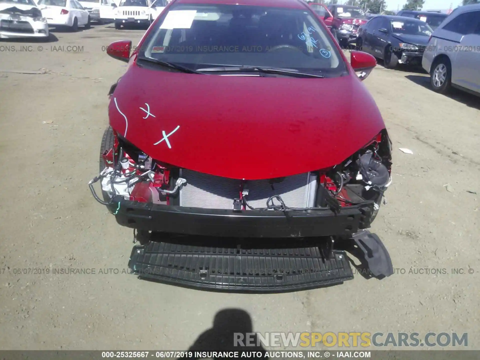 6 Photograph of a damaged car 2T1BURHE6KC229096 TOYOTA COROLLA 2019