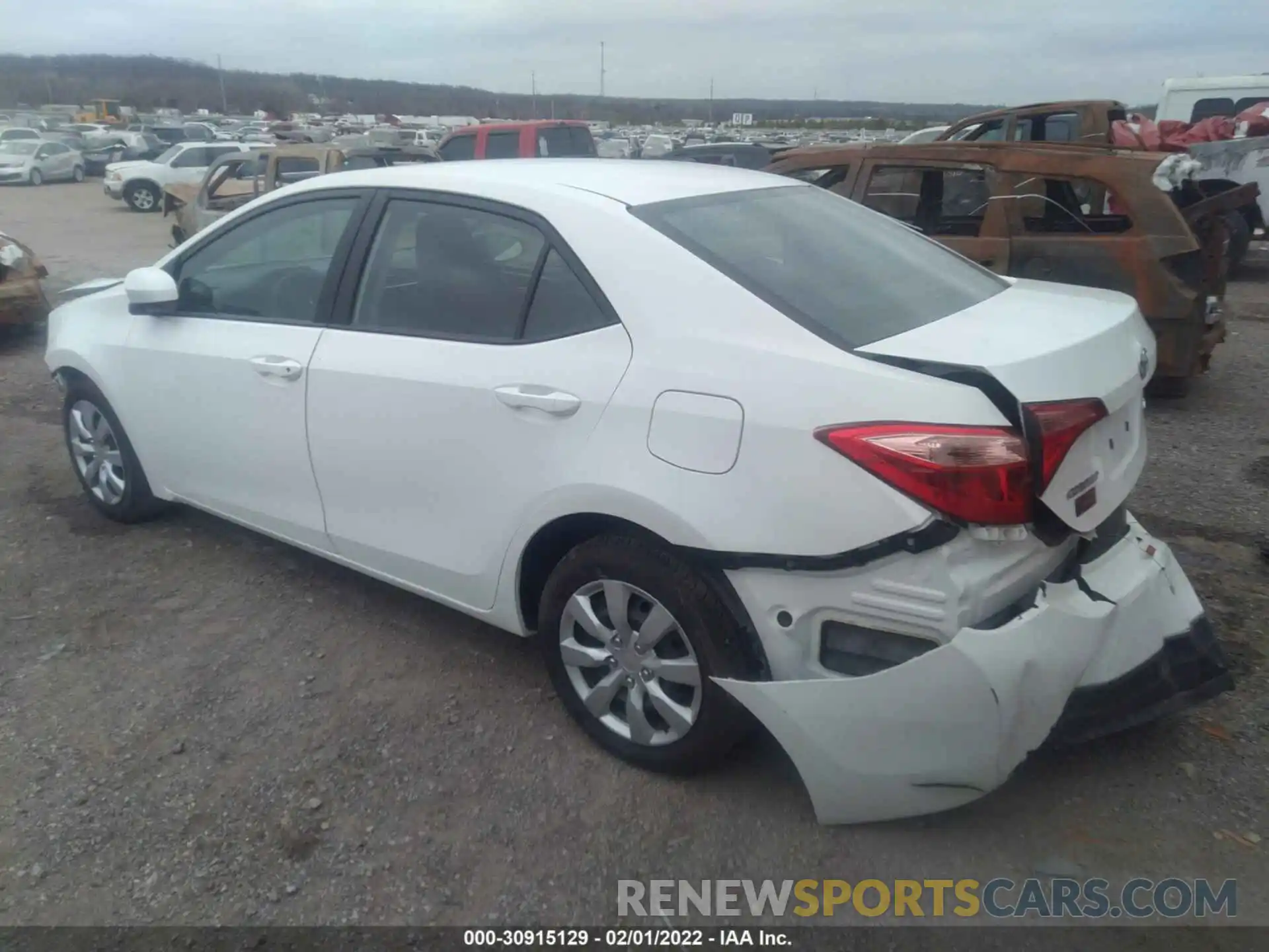 3 Photograph of a damaged car 2T1BURHE6KC230197 TOYOTA COROLLA 2019