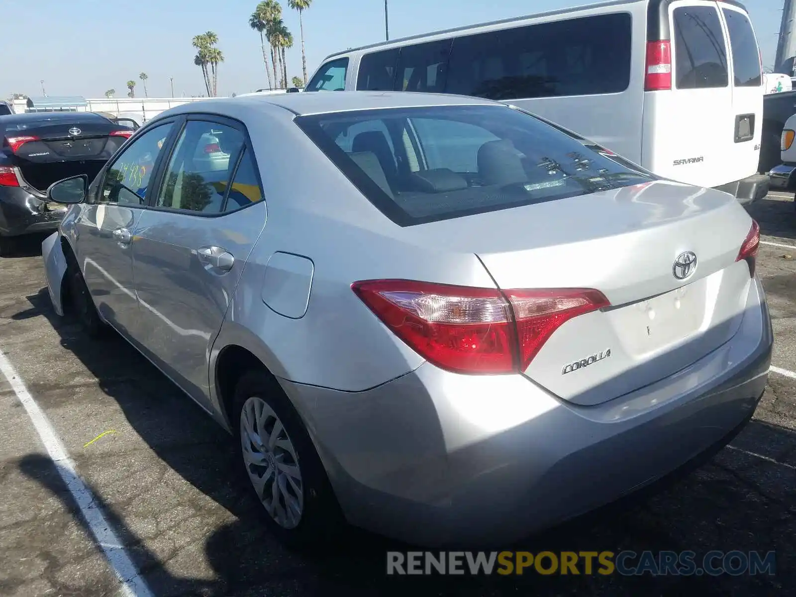 3 Photograph of a damaged car 2T1BURHE6KC230362 TOYOTA COROLLA 2019