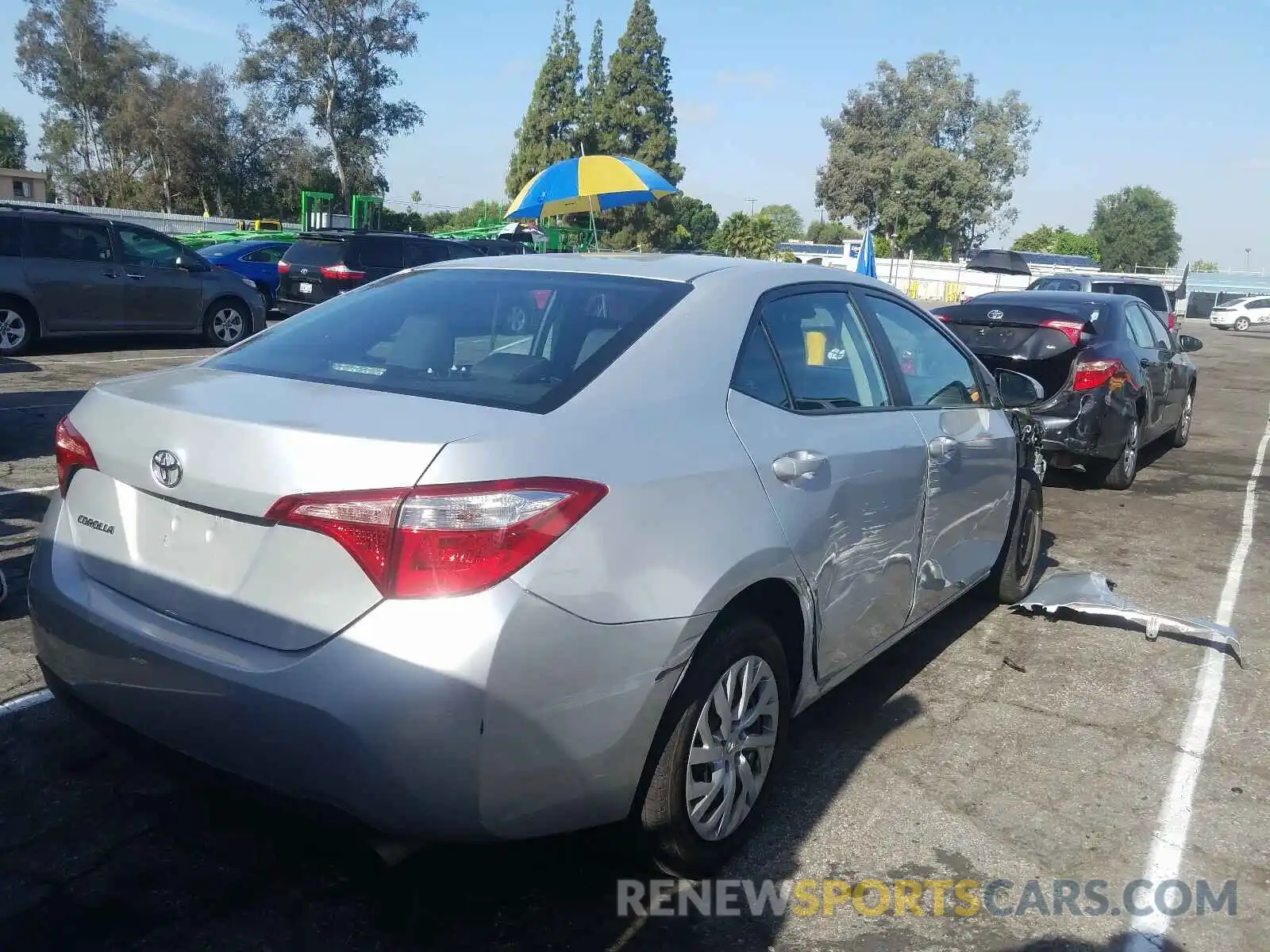 4 Photograph of a damaged car 2T1BURHE6KC230362 TOYOTA COROLLA 2019