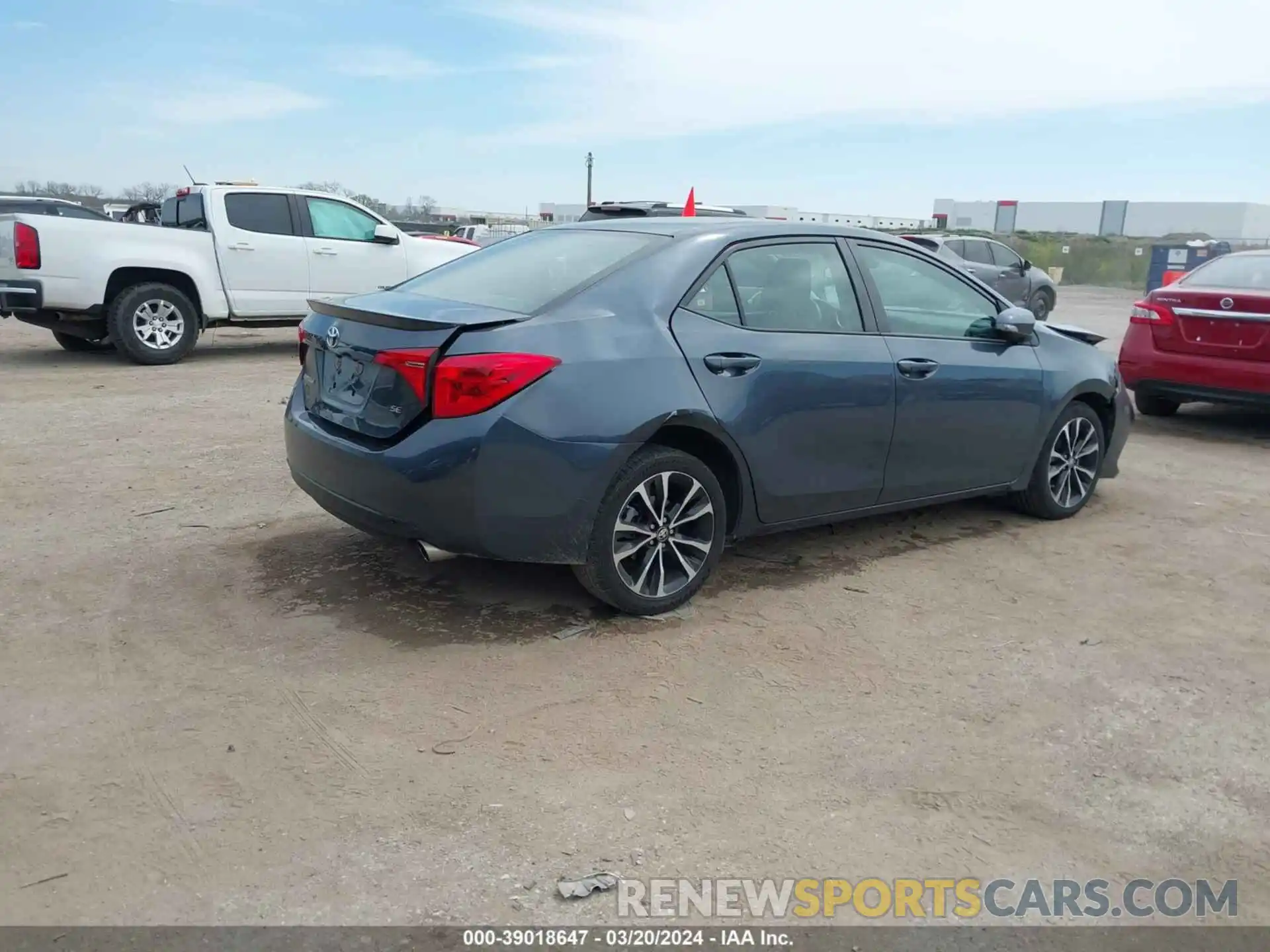 4 Photograph of a damaged car 2T1BURHE6KC232094 TOYOTA COROLLA 2019