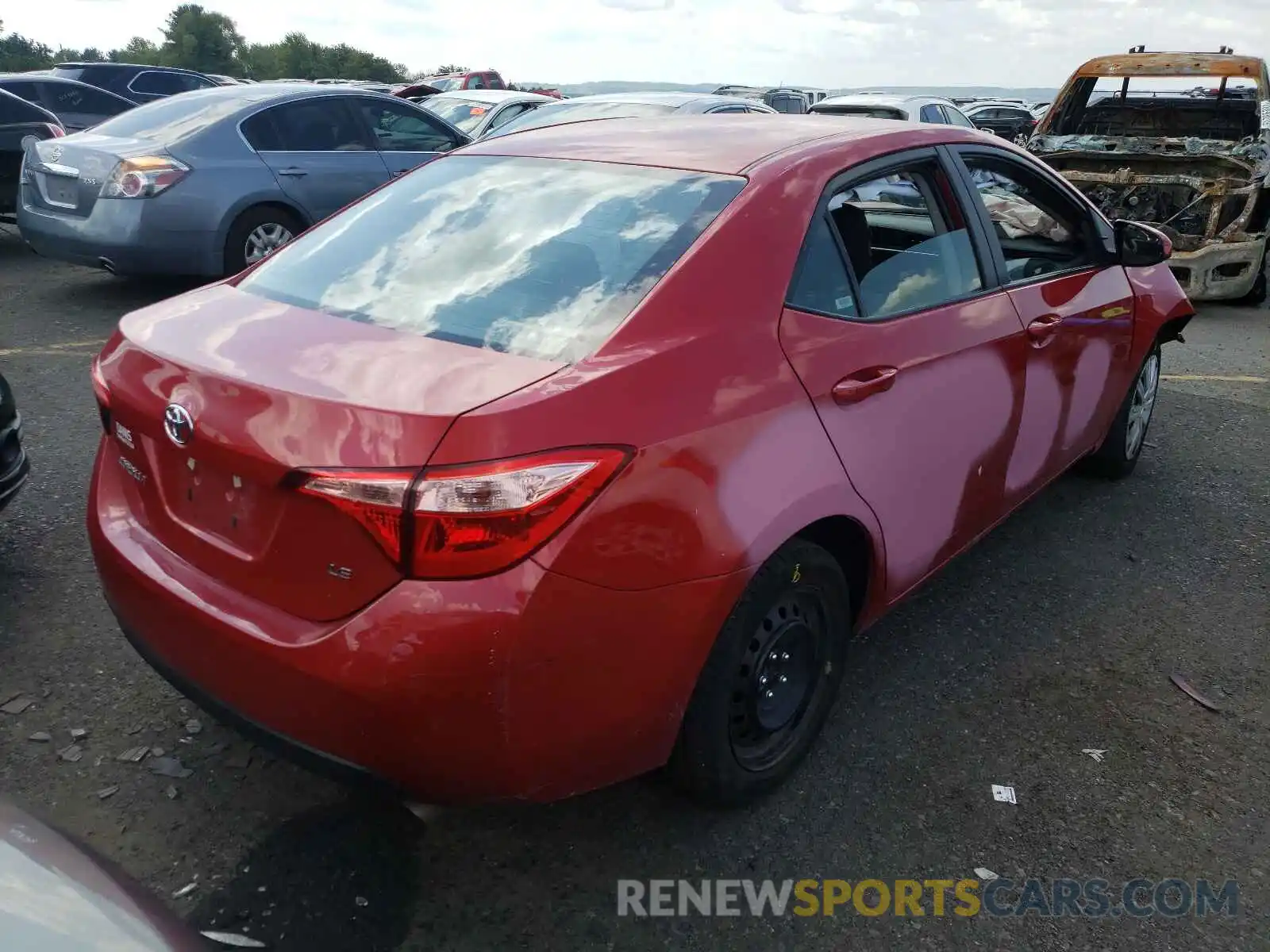 4 Photograph of a damaged car 2T1BURHE6KC232824 TOYOTA COROLLA 2019