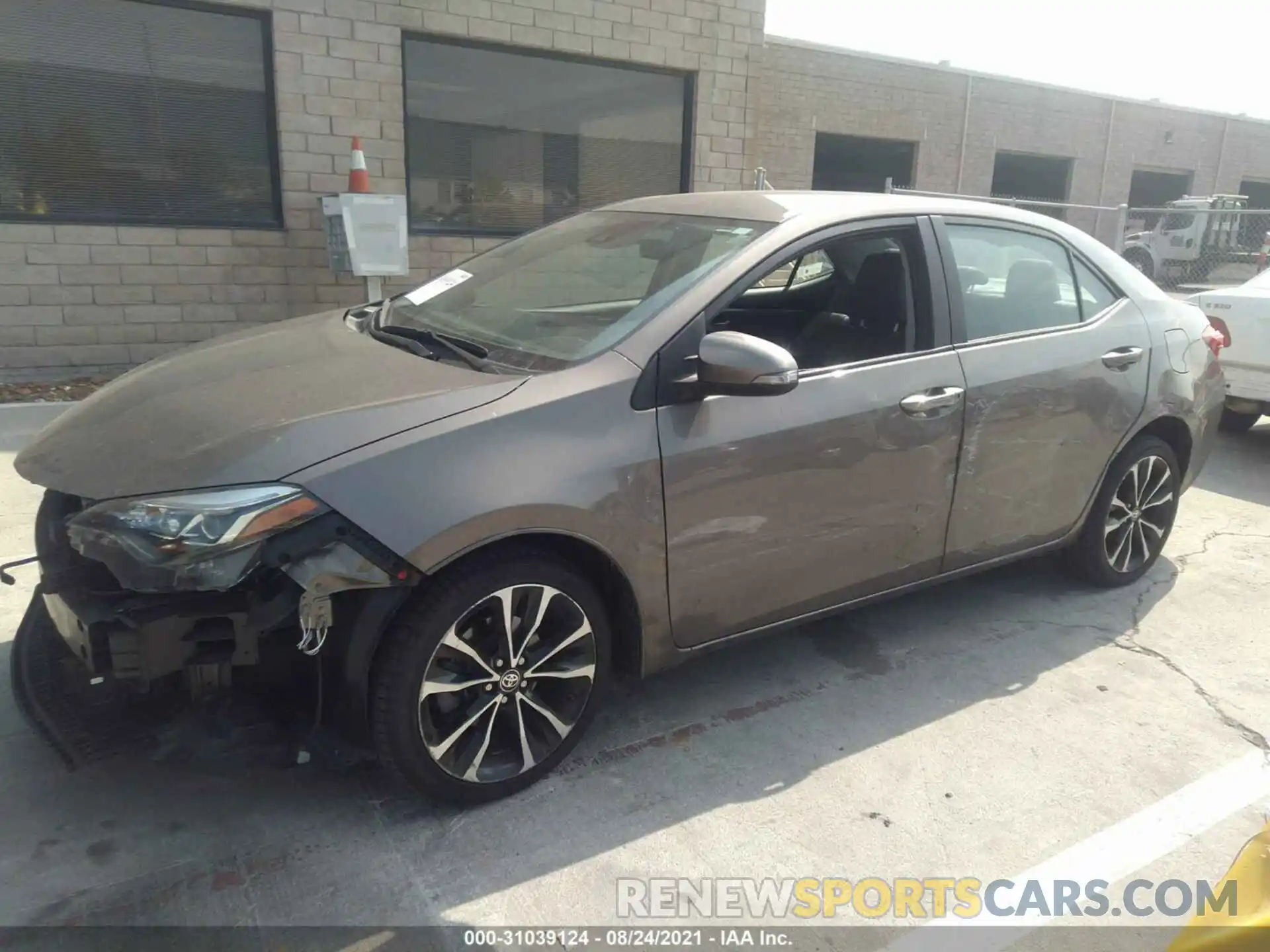 2 Photograph of a damaged car 2T1BURHE6KC233083 TOYOTA COROLLA 2019