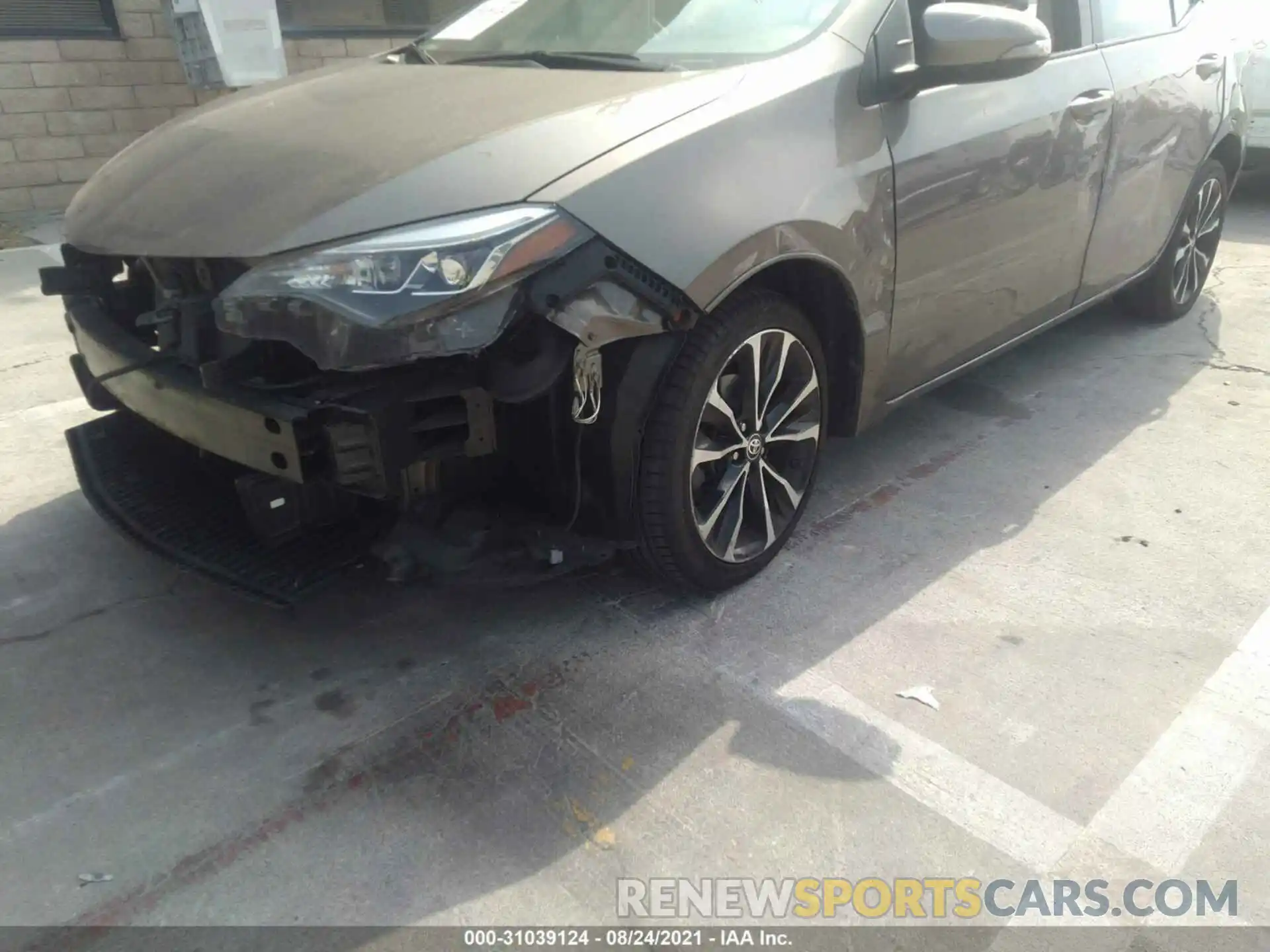 6 Photograph of a damaged car 2T1BURHE6KC233083 TOYOTA COROLLA 2019