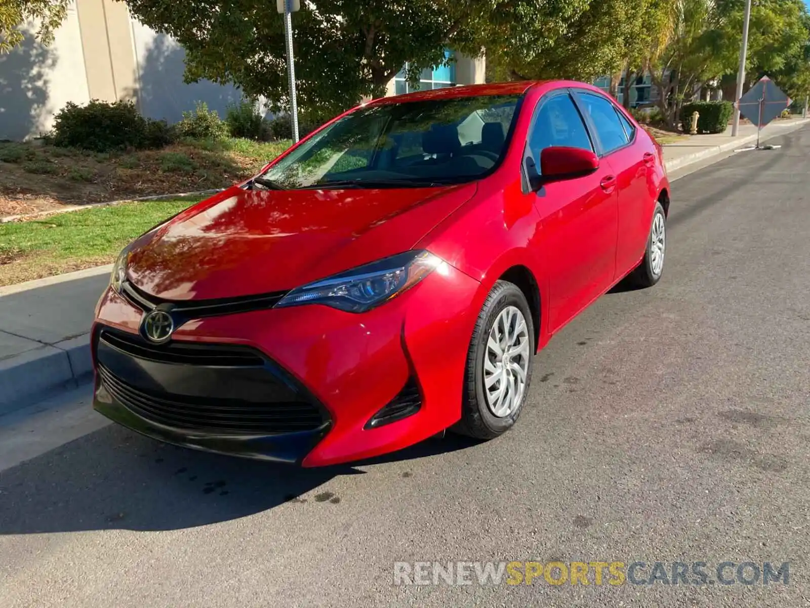 2 Photograph of a damaged car 2T1BURHE6KC233133 TOYOTA COROLLA 2019