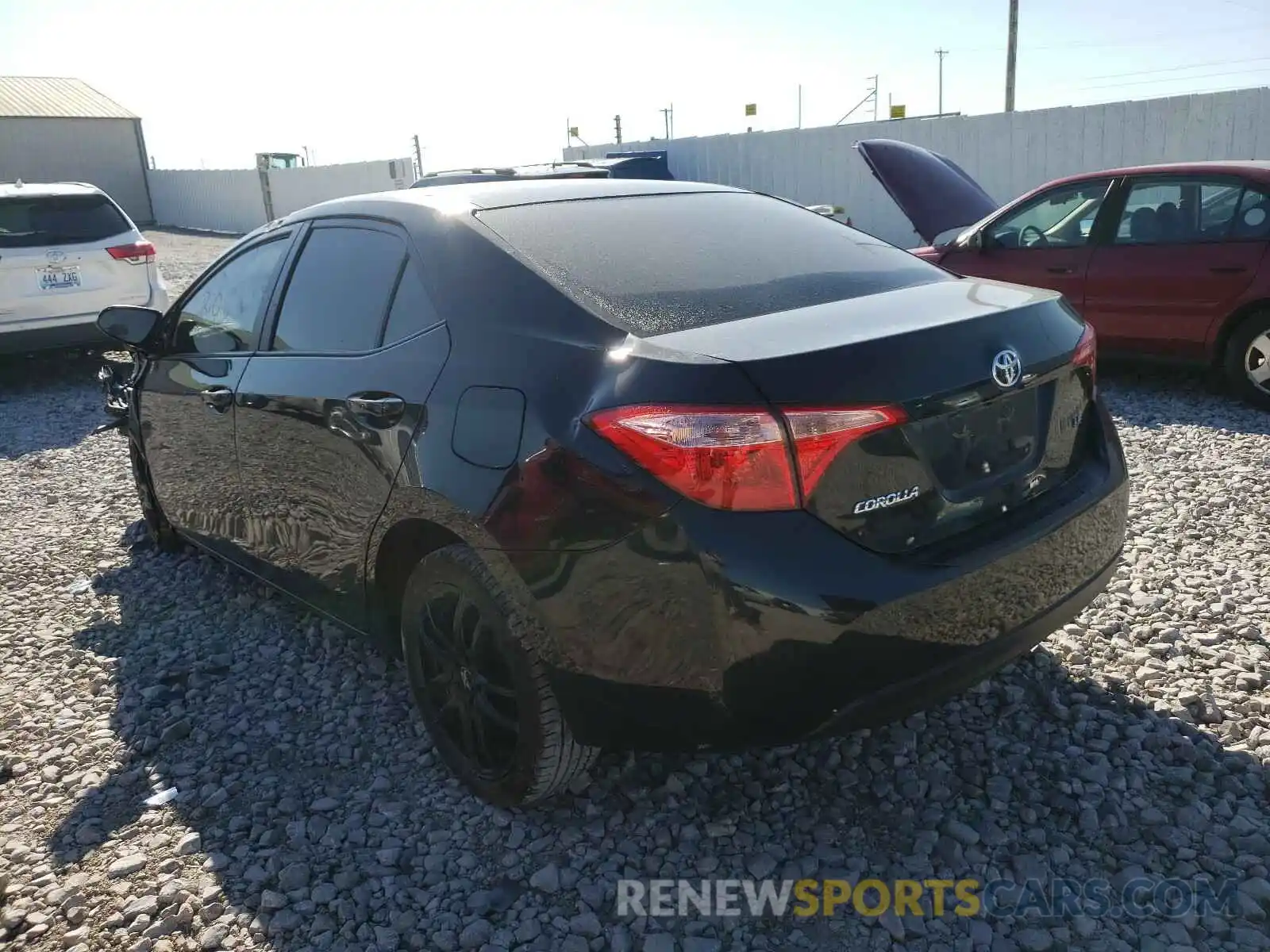 3 Photograph of a damaged car 2T1BURHE6KC233231 TOYOTA COROLLA 2019