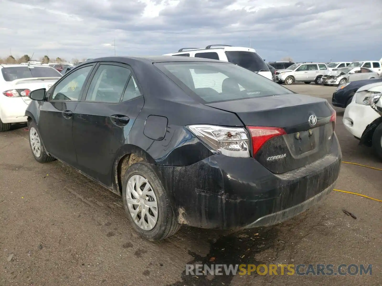 3 Photograph of a damaged car 2T1BURHE6KC233276 TOYOTA COROLLA 2019