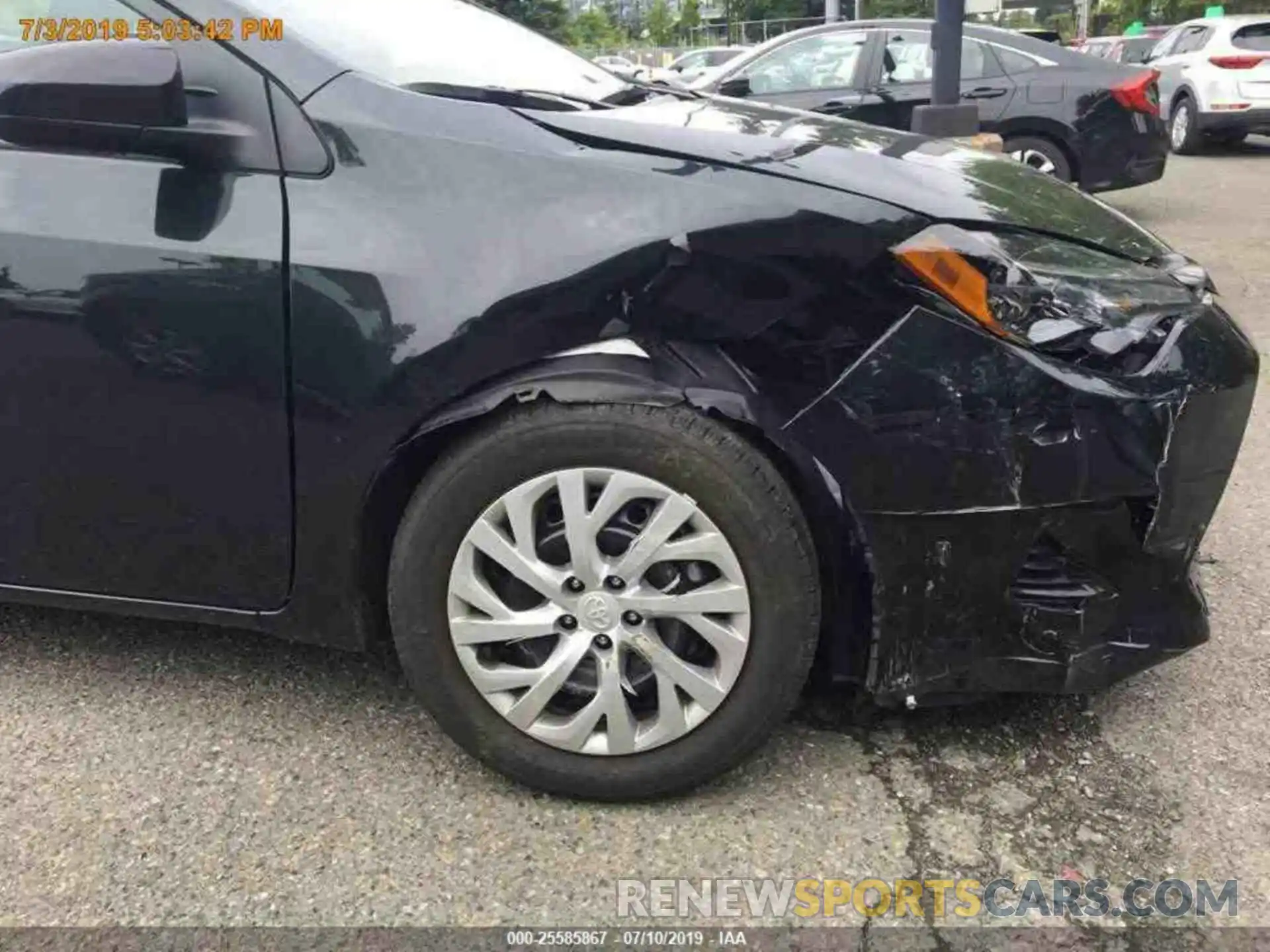 13 Photograph of a damaged car 2T1BURHE6KC233861 TOYOTA COROLLA 2019