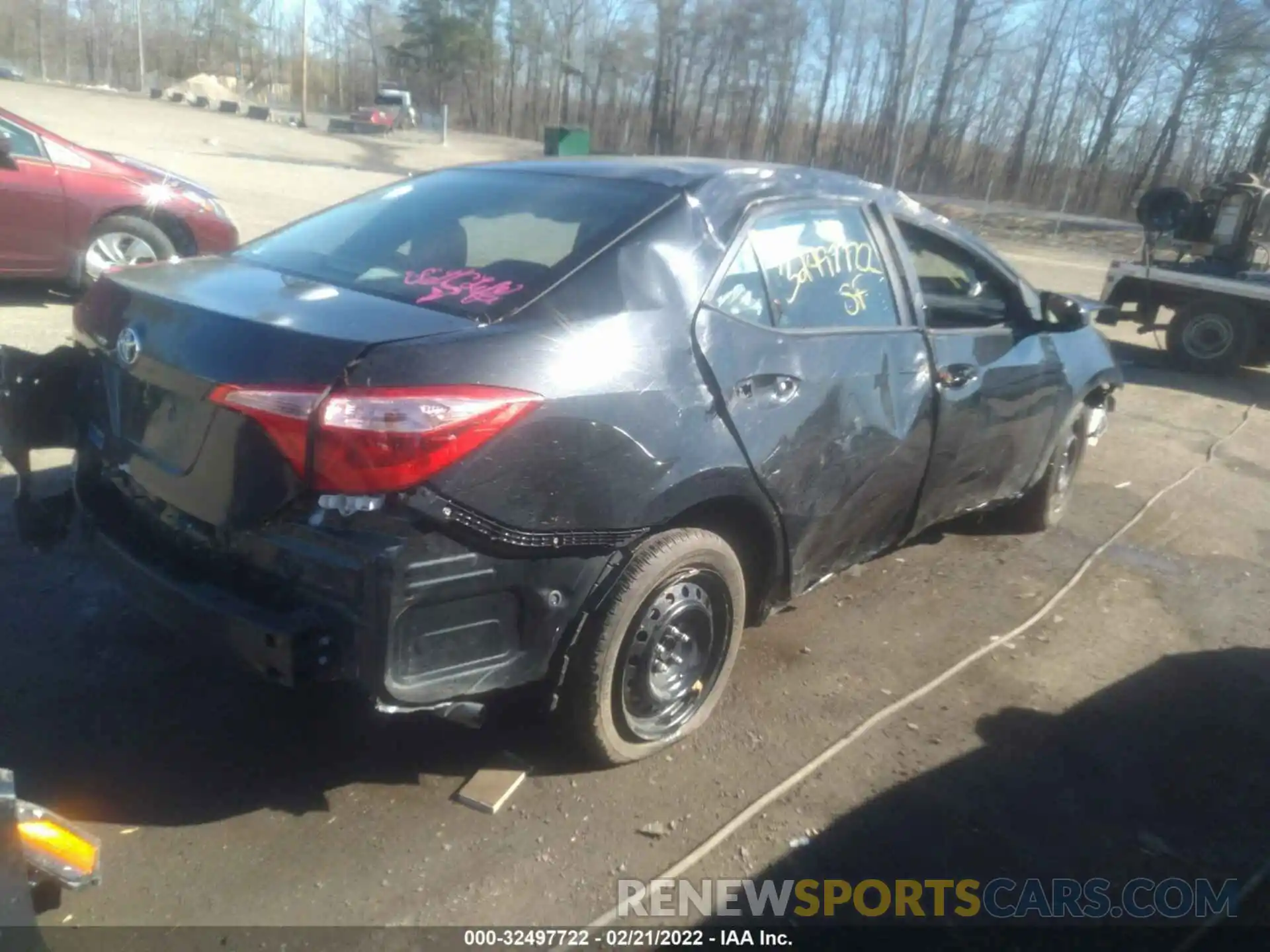 4 Photograph of a damaged car 2T1BURHE6KC234489 TOYOTA COROLLA 2019